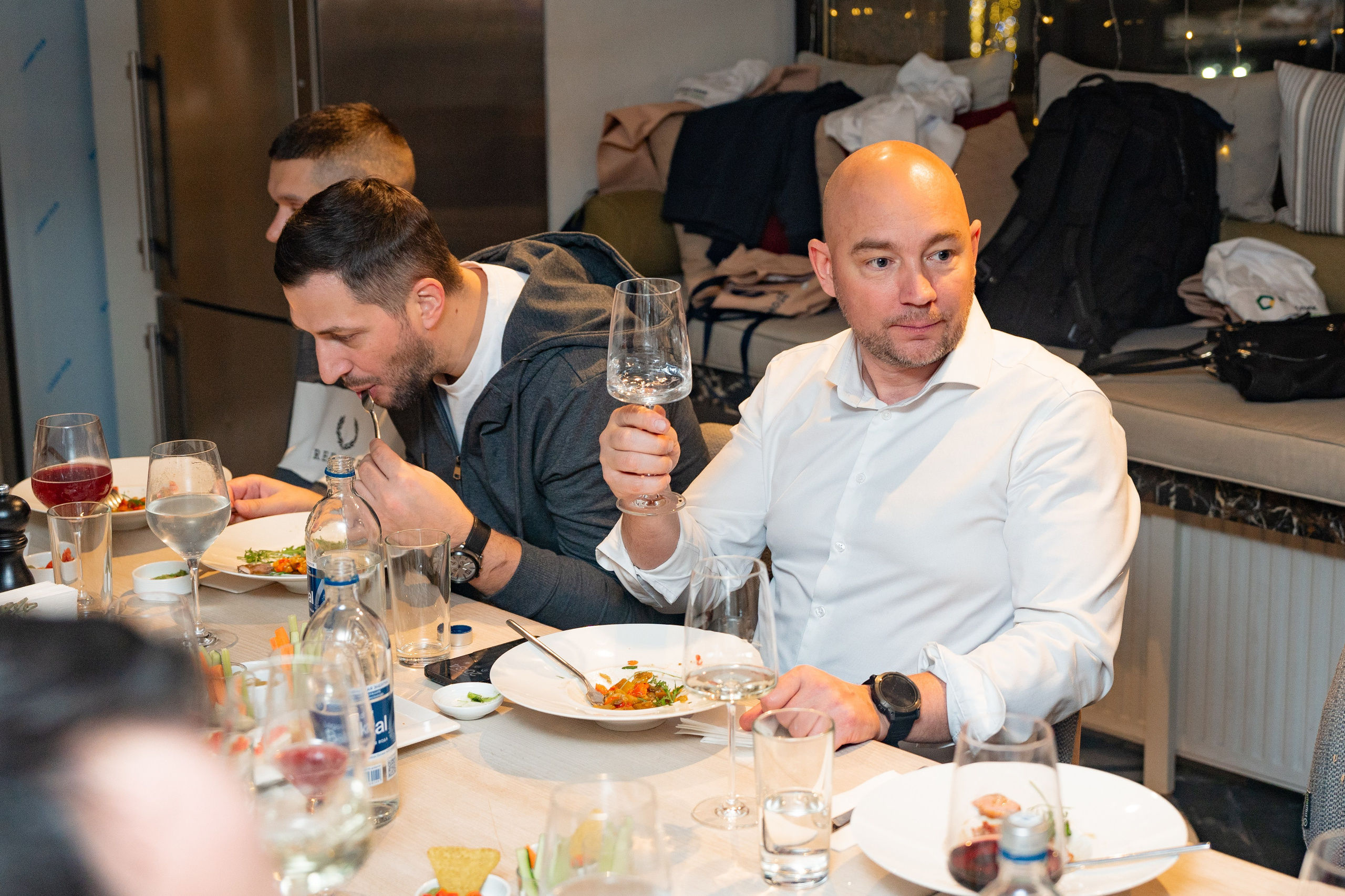 NOVIKOV SCHOOL — Умами зал. Фотограф Никита Комаров