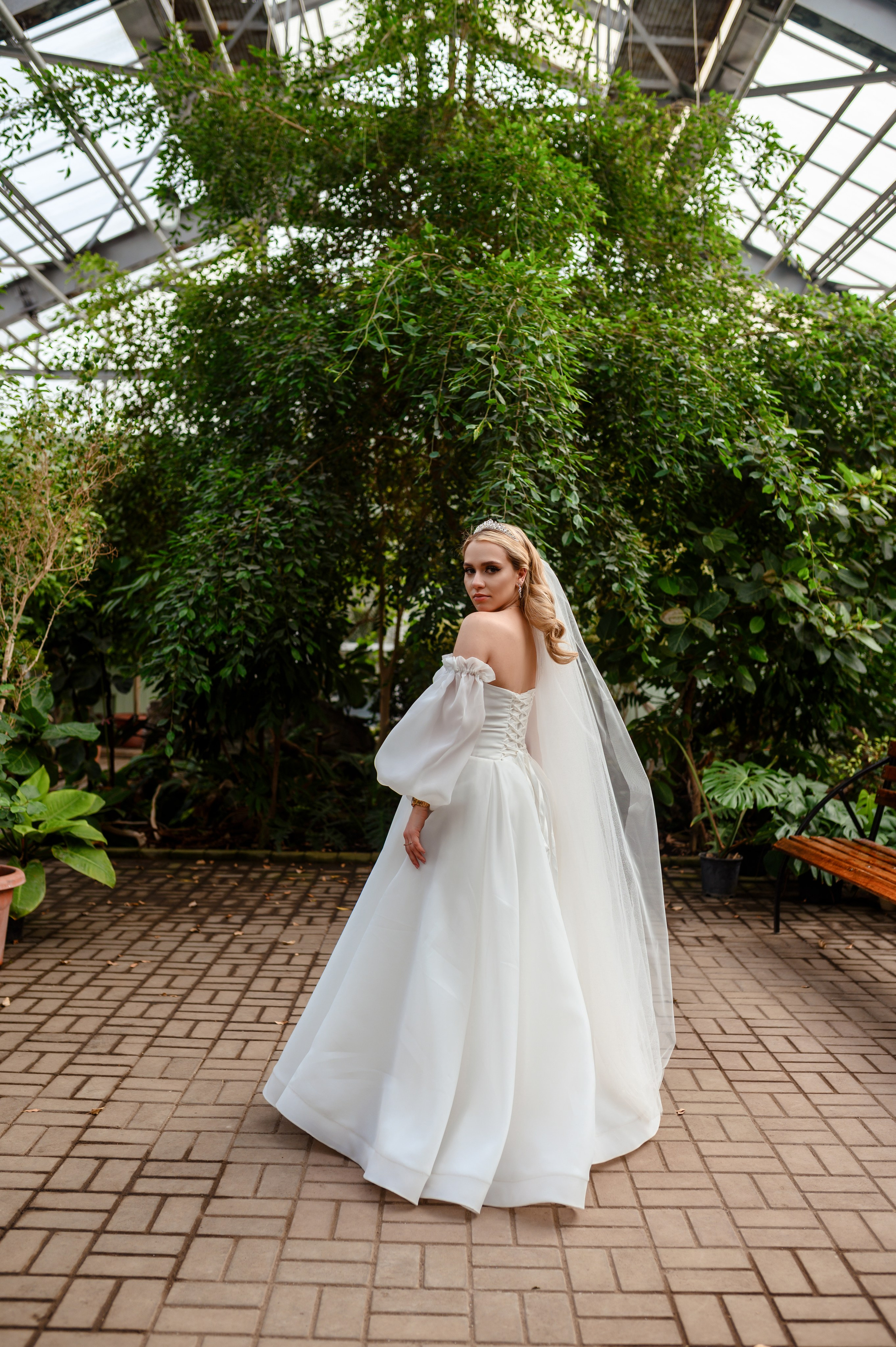 Свадебная фотосессия в фотостудии Аврора зал Эклипс. Семейный и свадебный фотограф в Донецке и Макеевке Дяченко Наталья