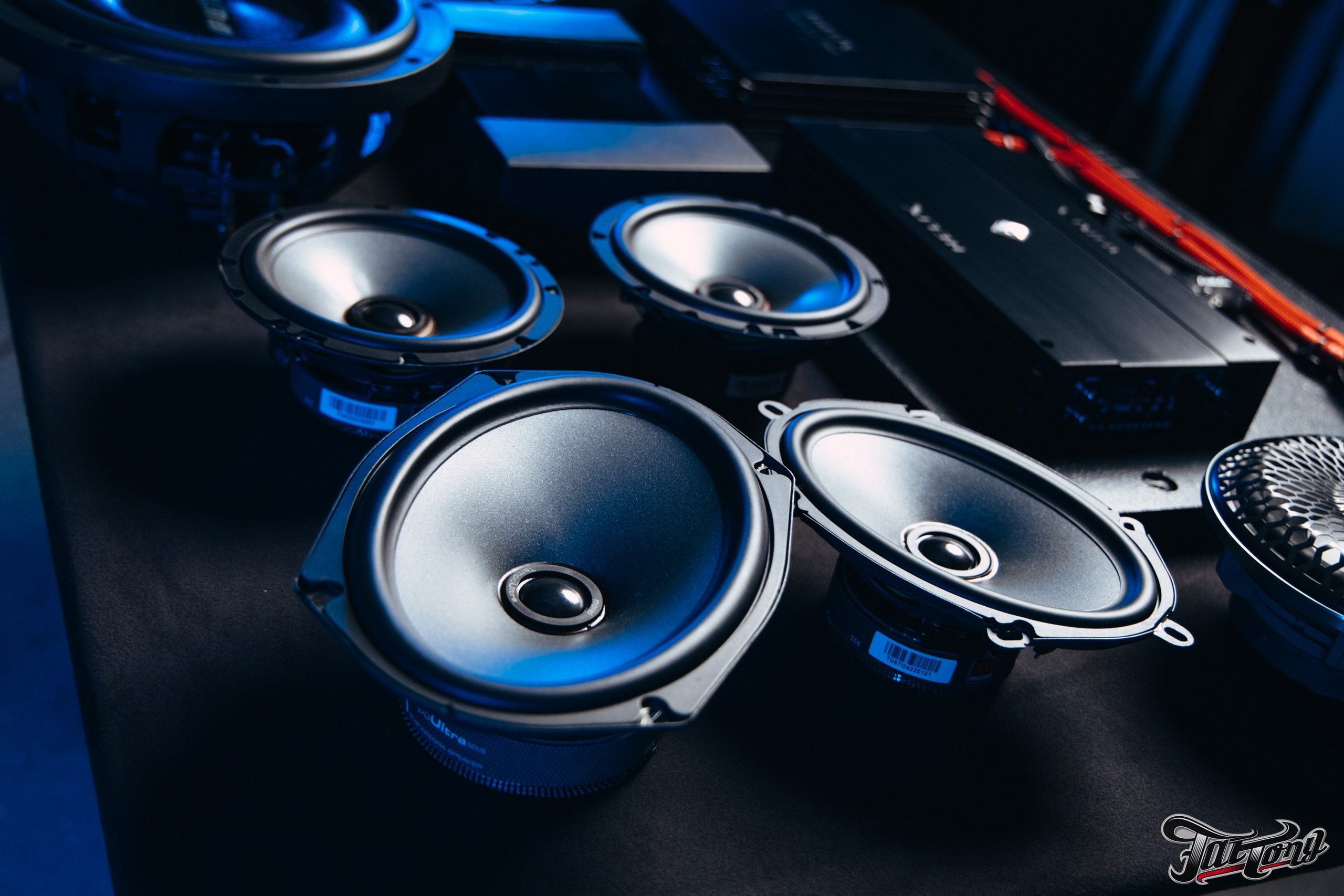 Cadillac escalade акустика и акустическая система. DeLorein