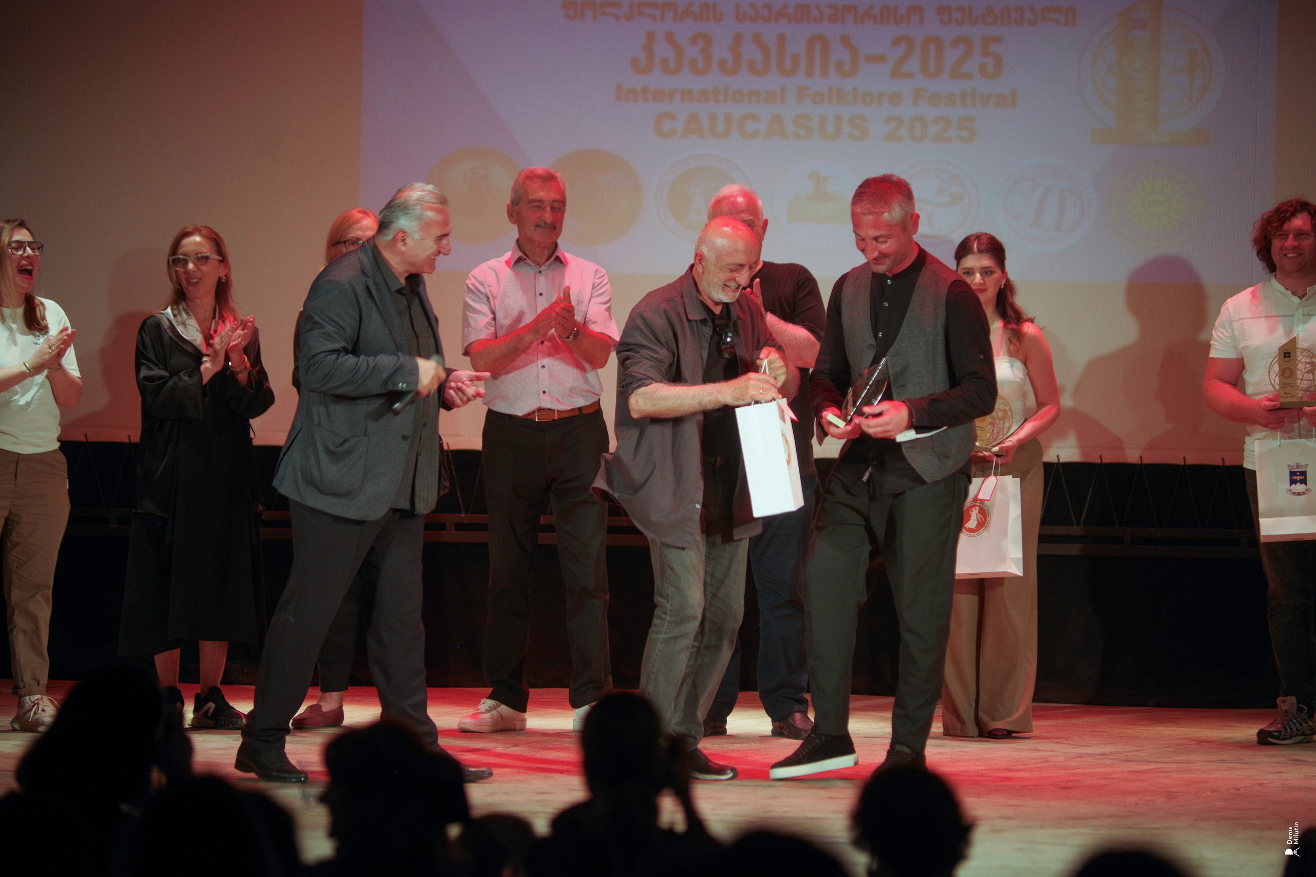 Танцы в прекрасном Они. Портретный фотограф Денис Милютин