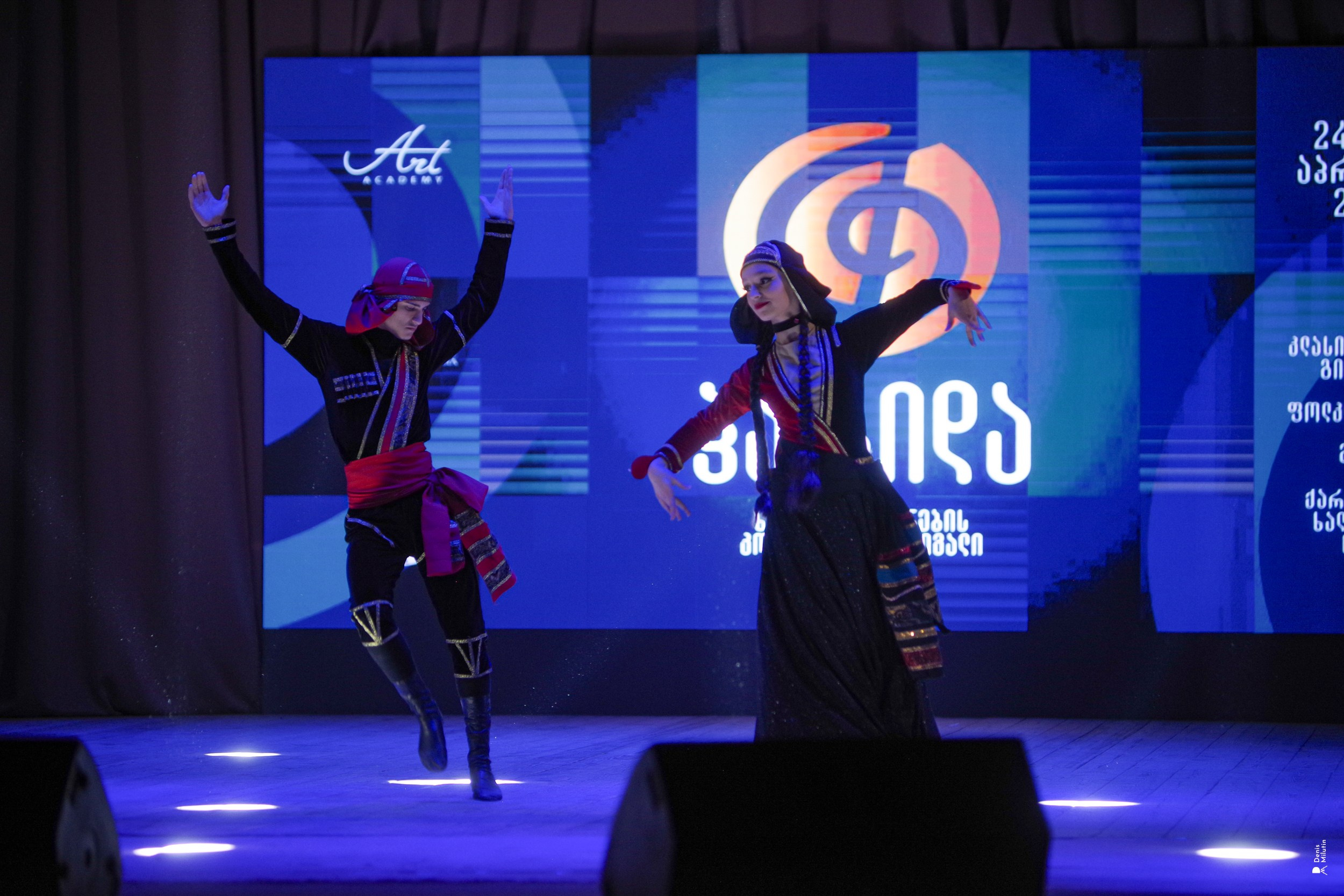 Танцы в Хоби. Портретный фотограф Денис Милютин