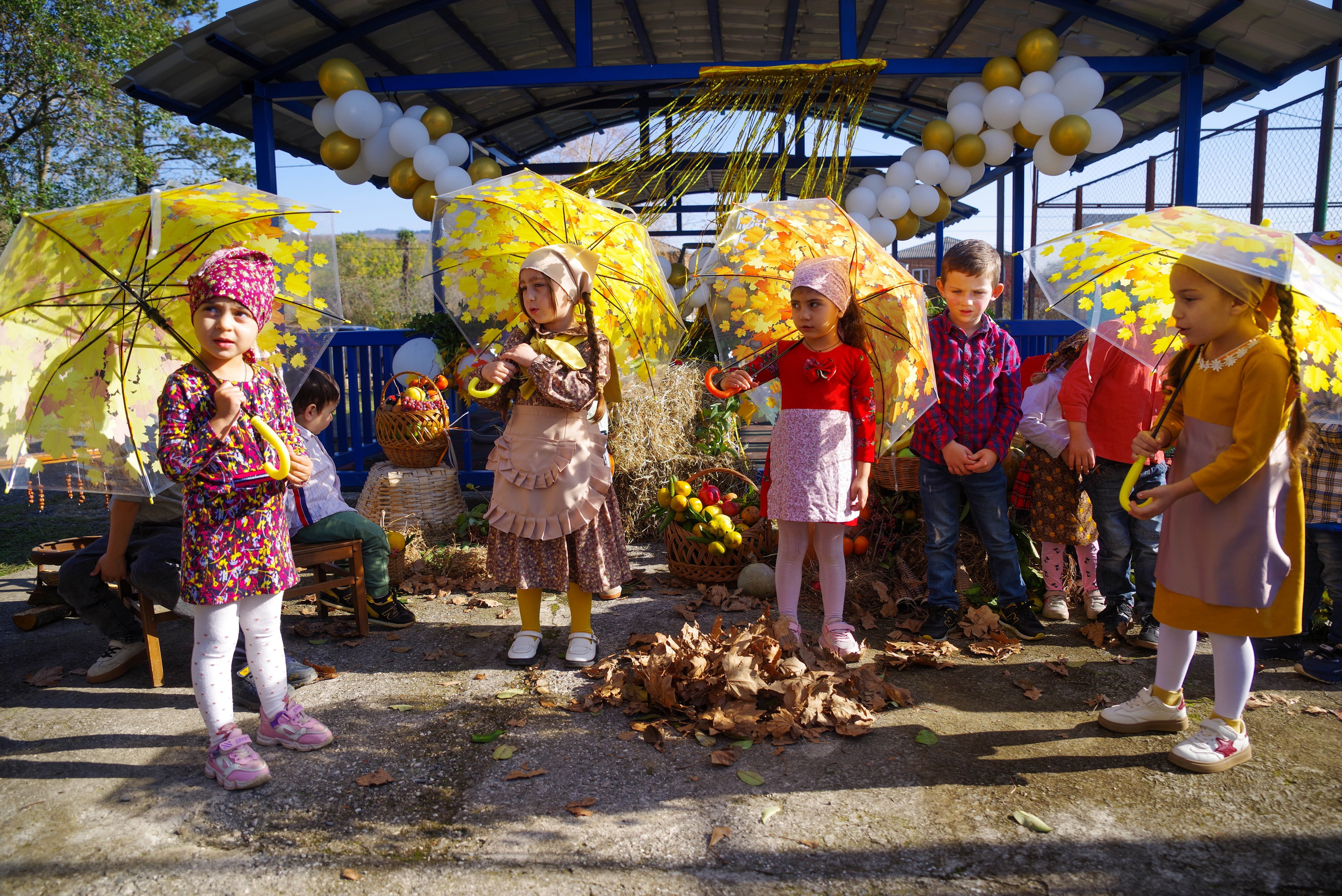 Детский сад в Менджи. Портретный фотограф Денис Милютин
