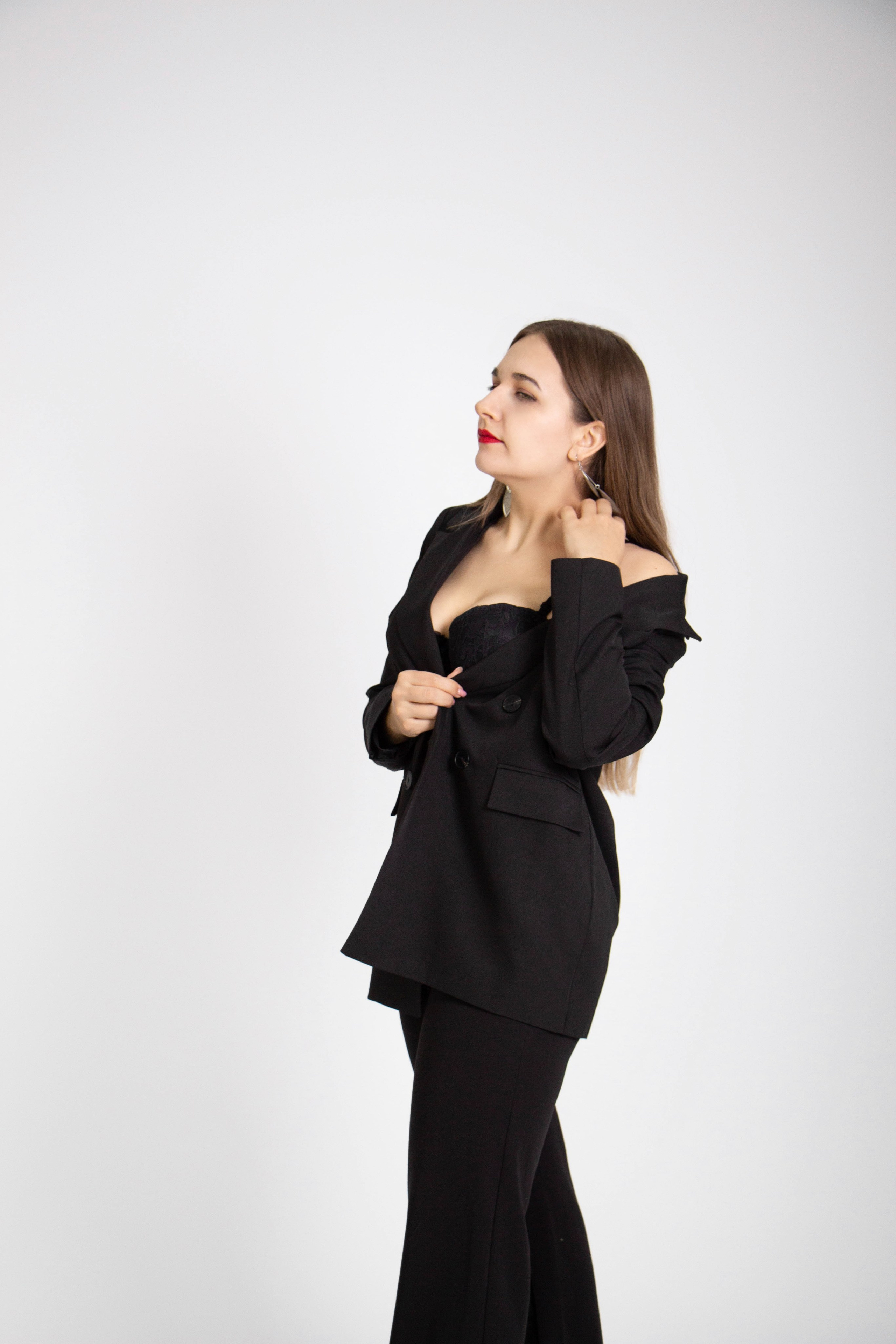 Анастасия черное на белом. Нечехова Виктория