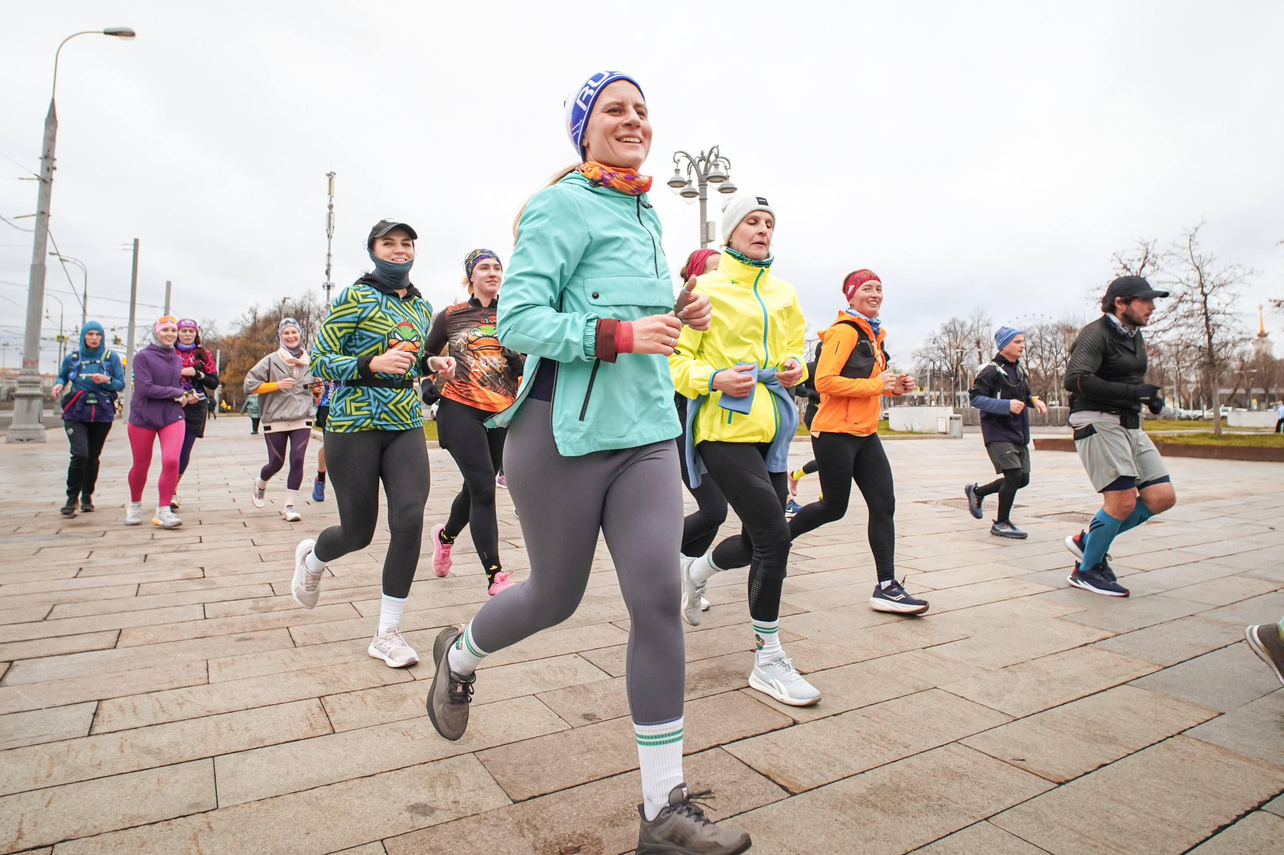 #марафонудома #яuzarun 2024 2-я петля, группа 6:30. Роман Капилюшов. Бег. Фото. Видео. г. Люберцы