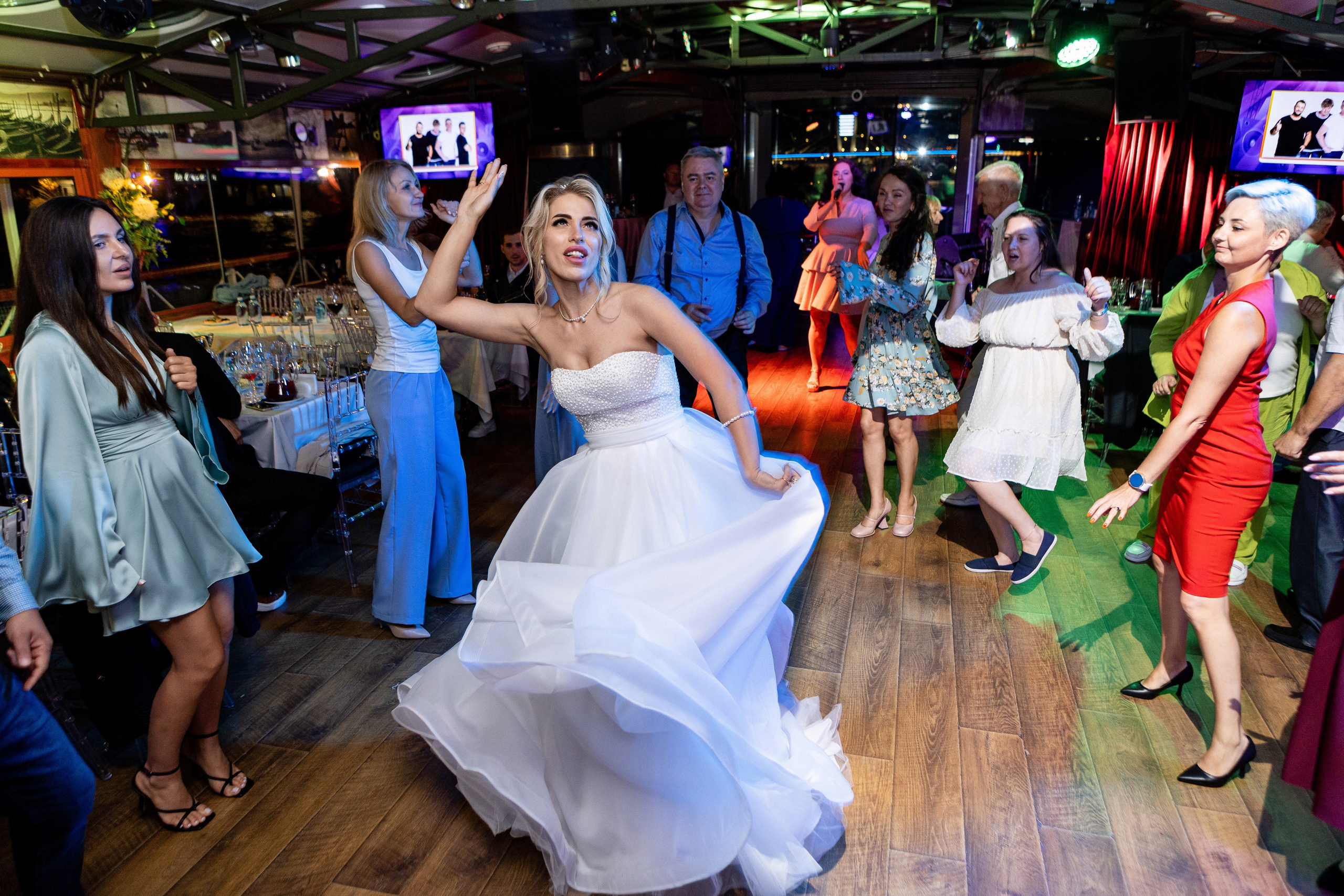 Свадебная фотосессия в особняке. Фото и Видеосъемка на ваше мероприятие. Александр Романов