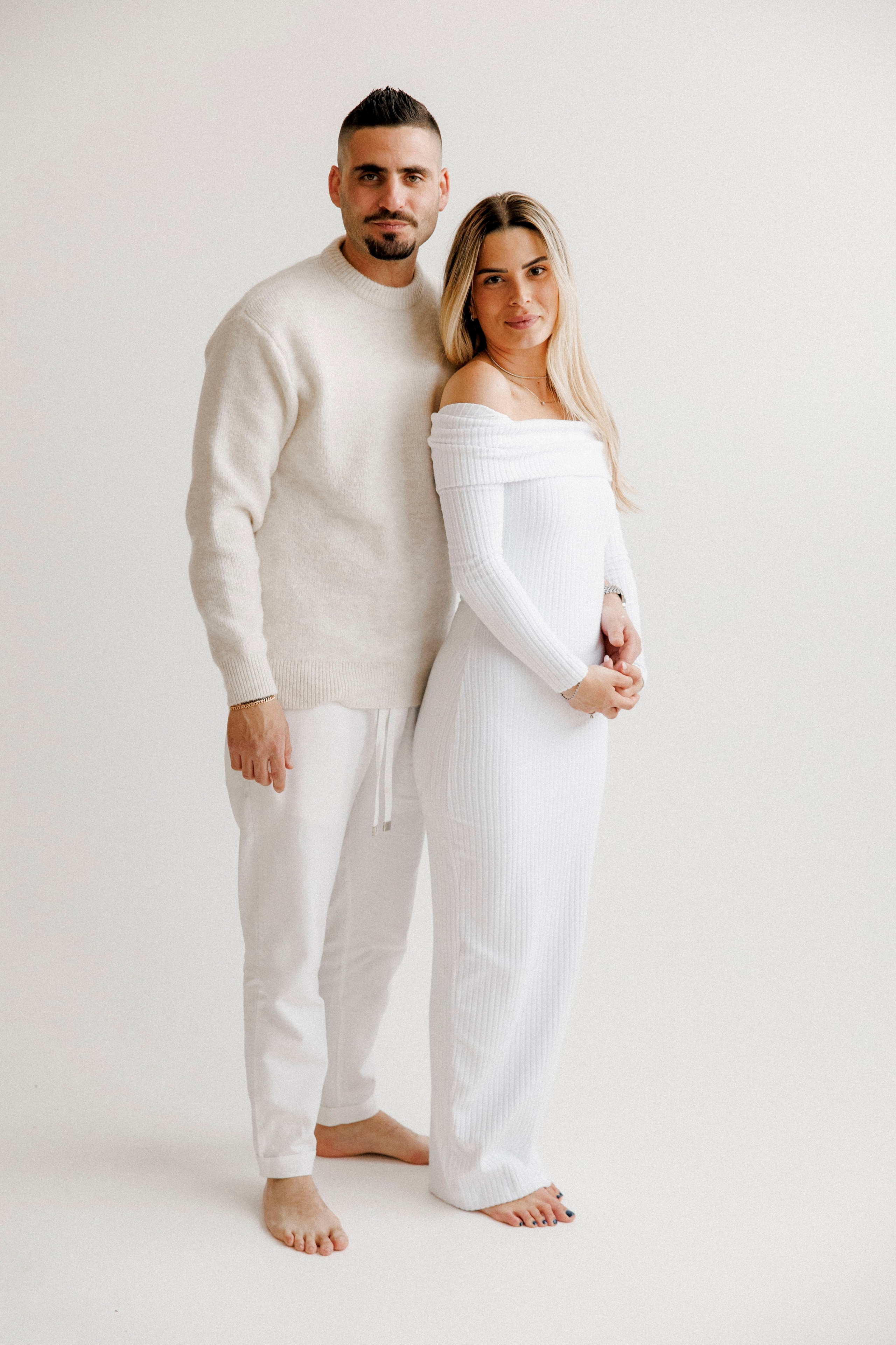 Family photoshoot in White Studio. Wedding and family photographer