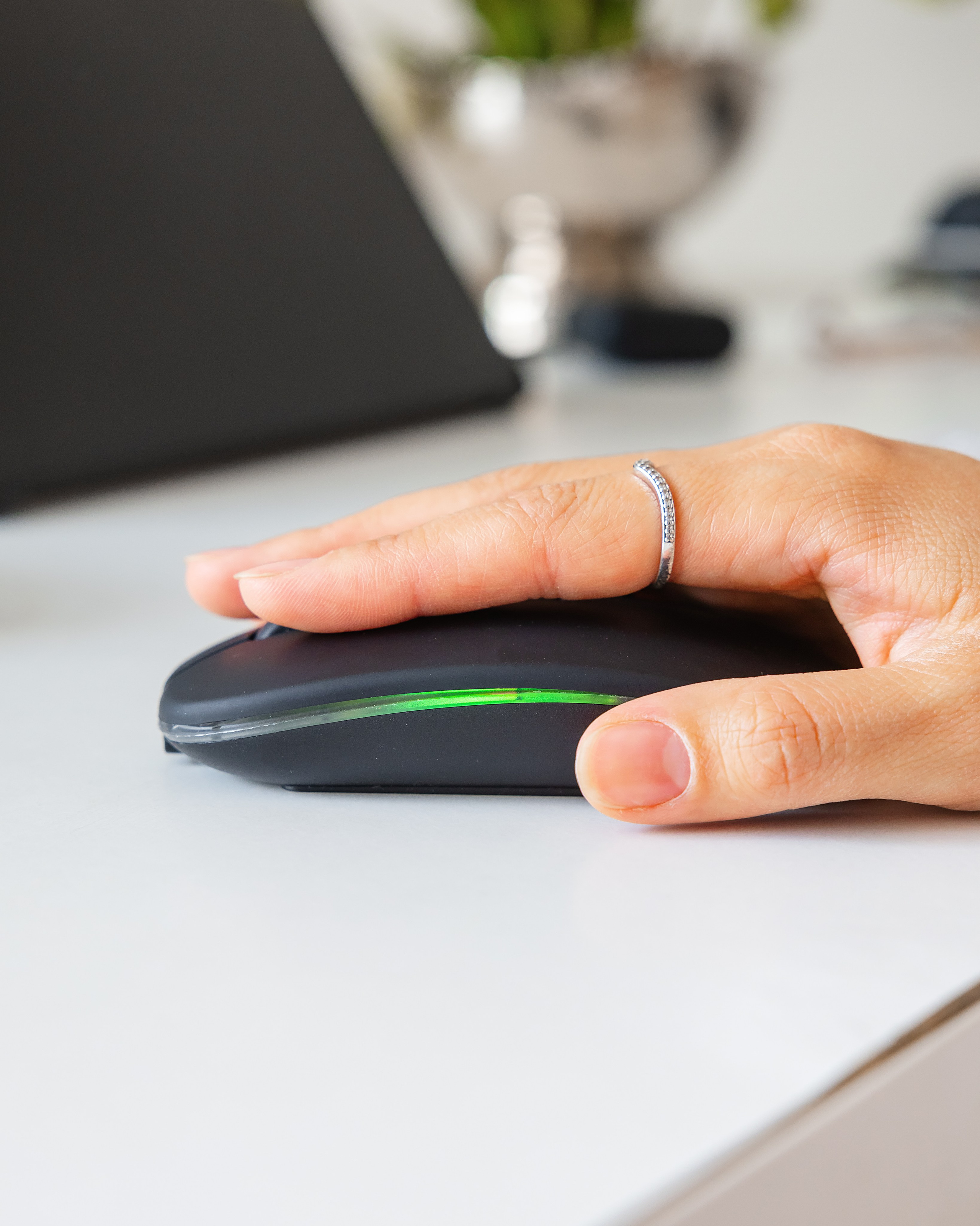 WB: Клавиатуры и чехлы. Фотограф и видеограф в Улан-Удэ: Аюна Габагуева и Артём Шаханов