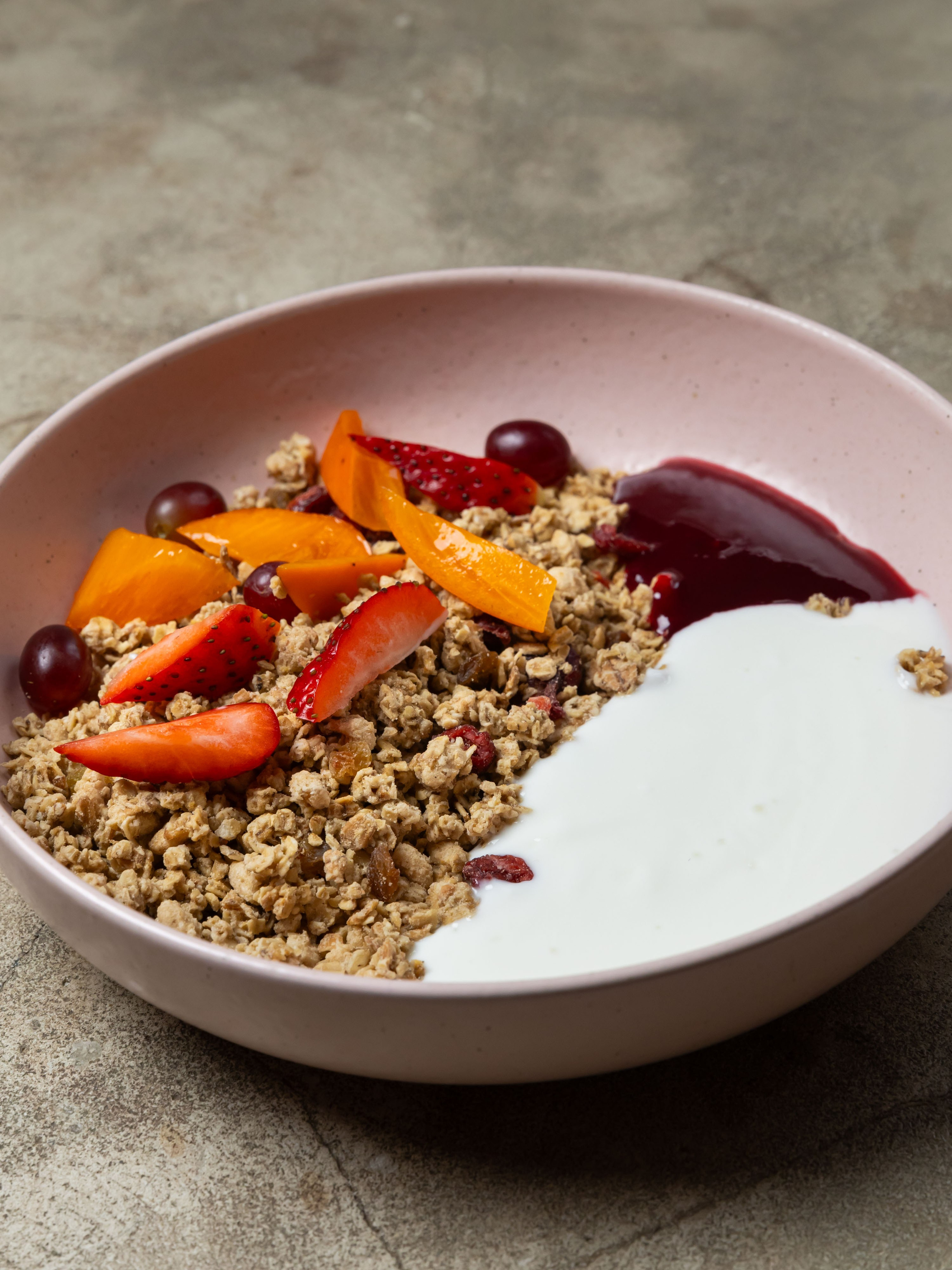 27.02.2026 Нино играет в домино. ФОТОГРАФ ВИНОГРАДОВА ДАРЬЯ