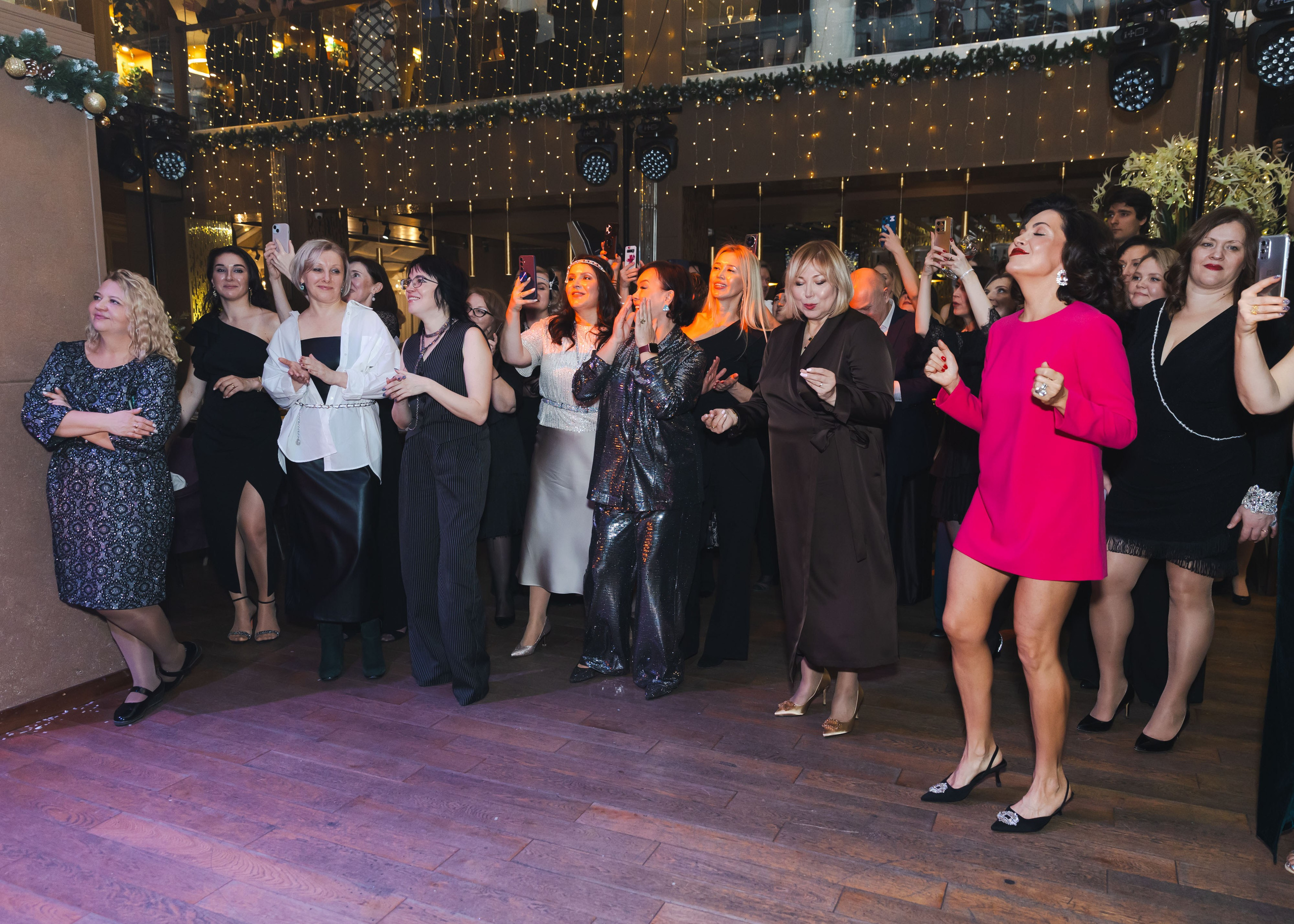 НОВОГОДНИЕ КОРПОРАТИВЫ. ФОТОГРАФ ВИНОГРАДОВА ДАРЬЯ