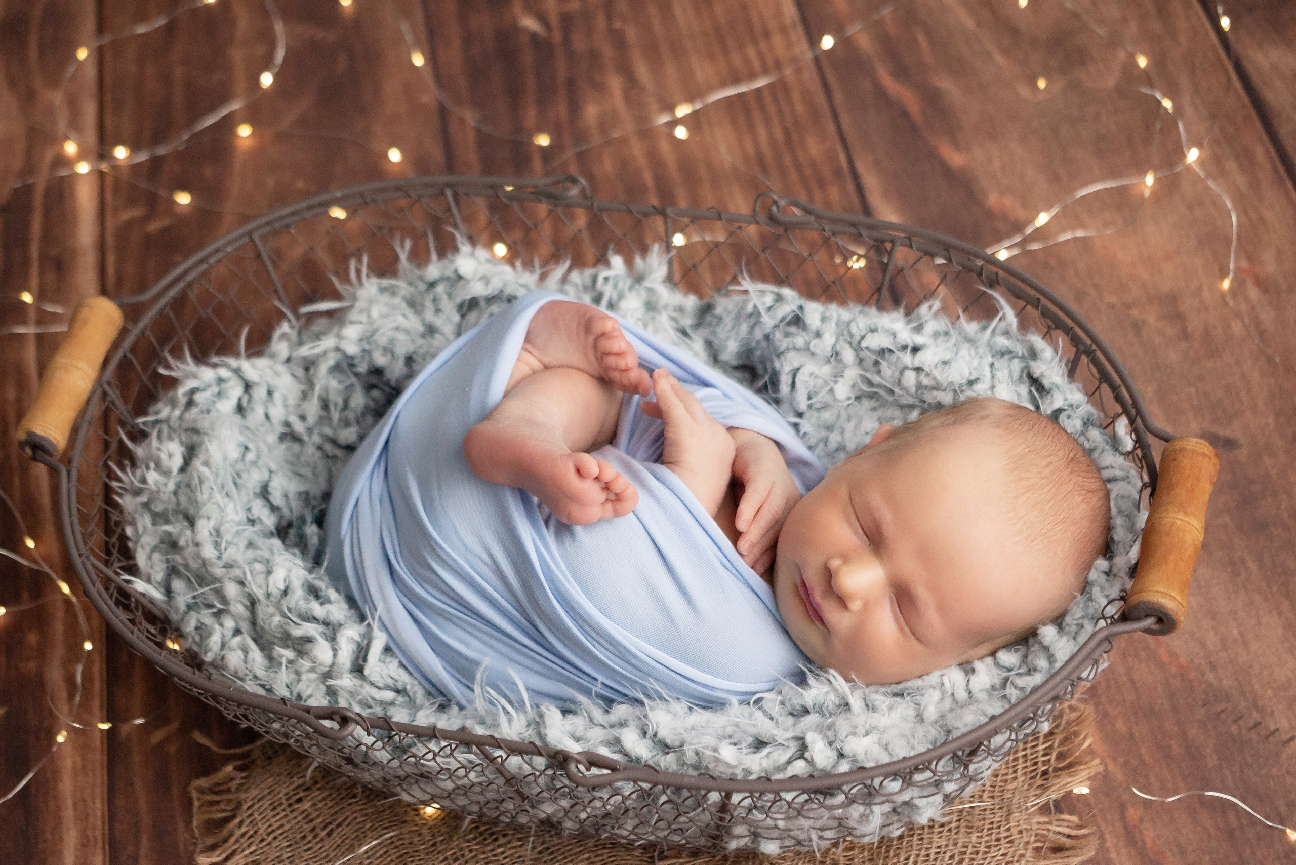 Классический стиль newborn. Фотограф новорождённых Анапа Елена Кушнарь