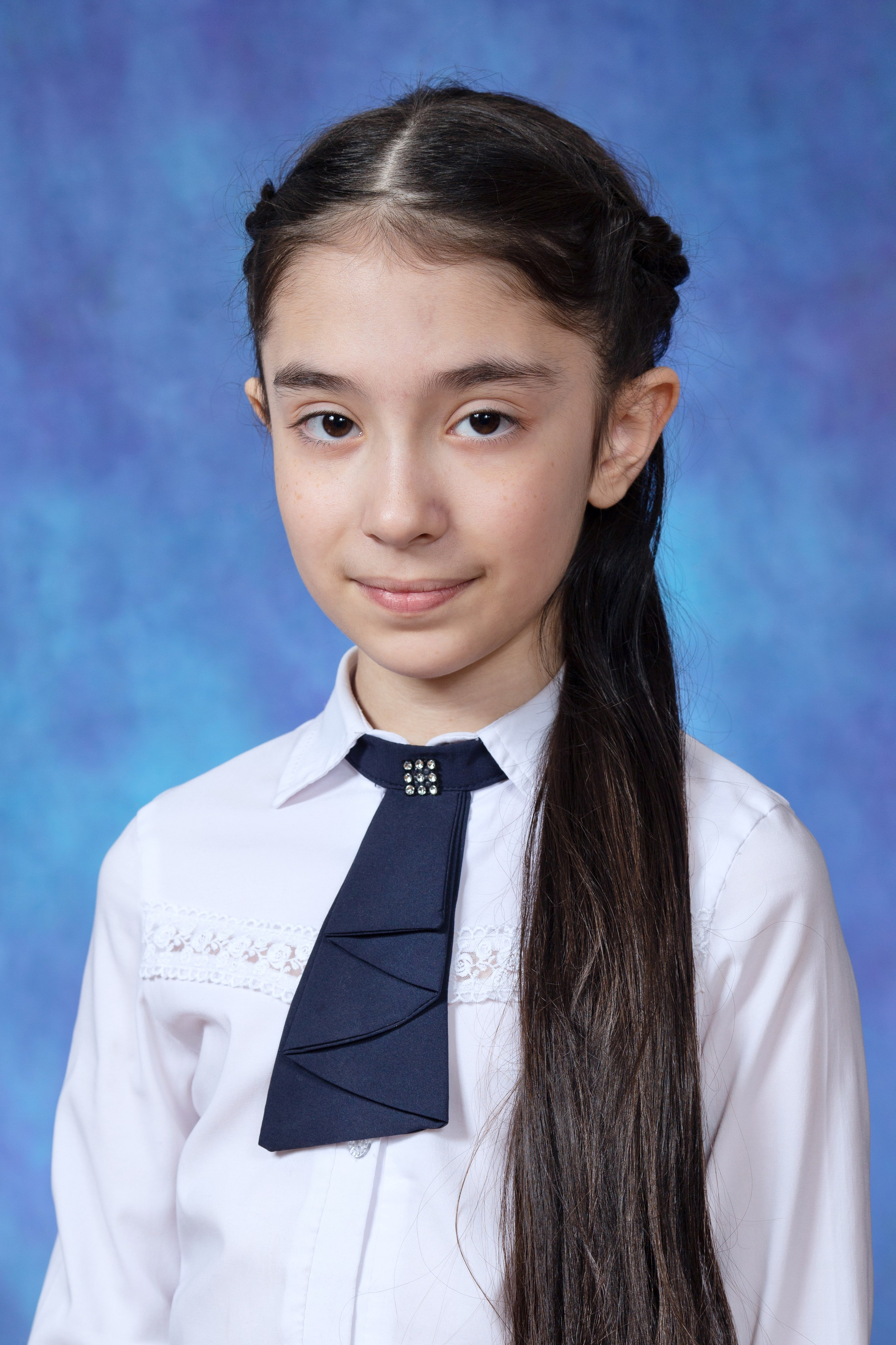 4 класс. Портреты. Школьные выпускные альбомы в Москве Марина Николаева