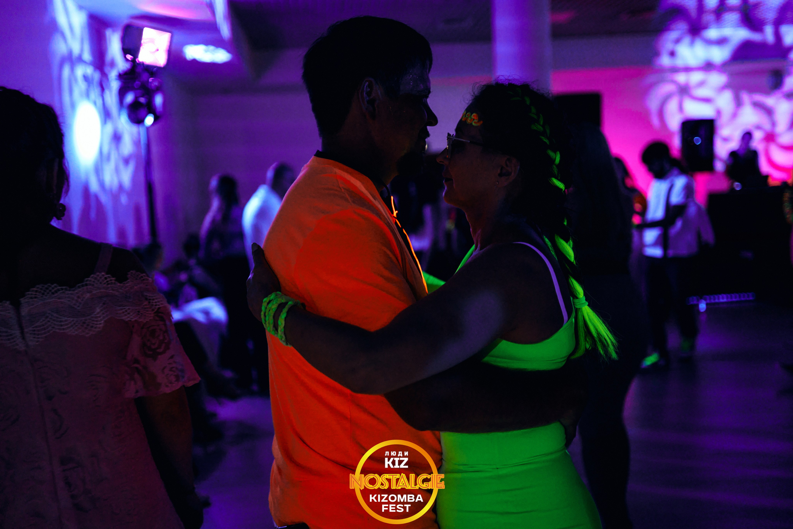 Neon party. Свадебный фотограф