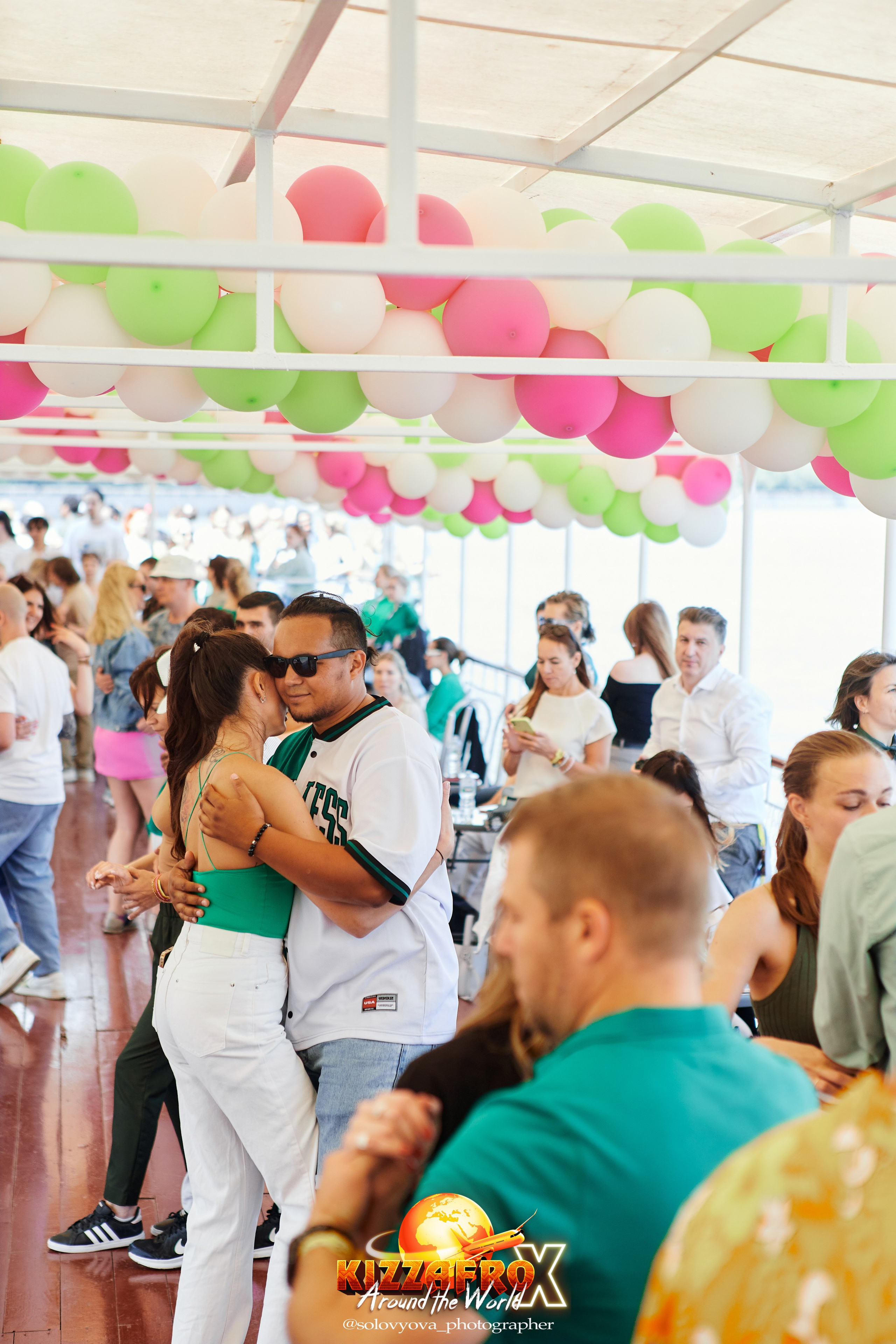 Boat party. Свадебный фотограф