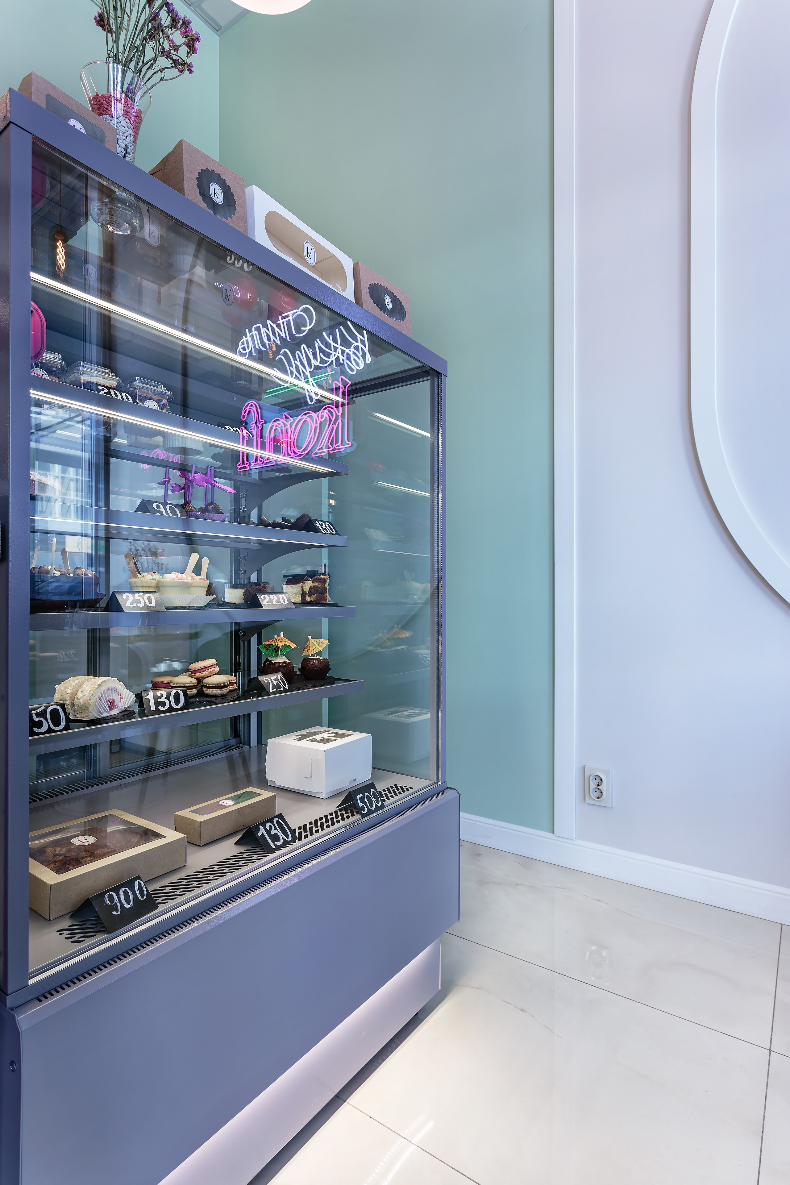 Интерьер кофейни-кондитерской Konfi