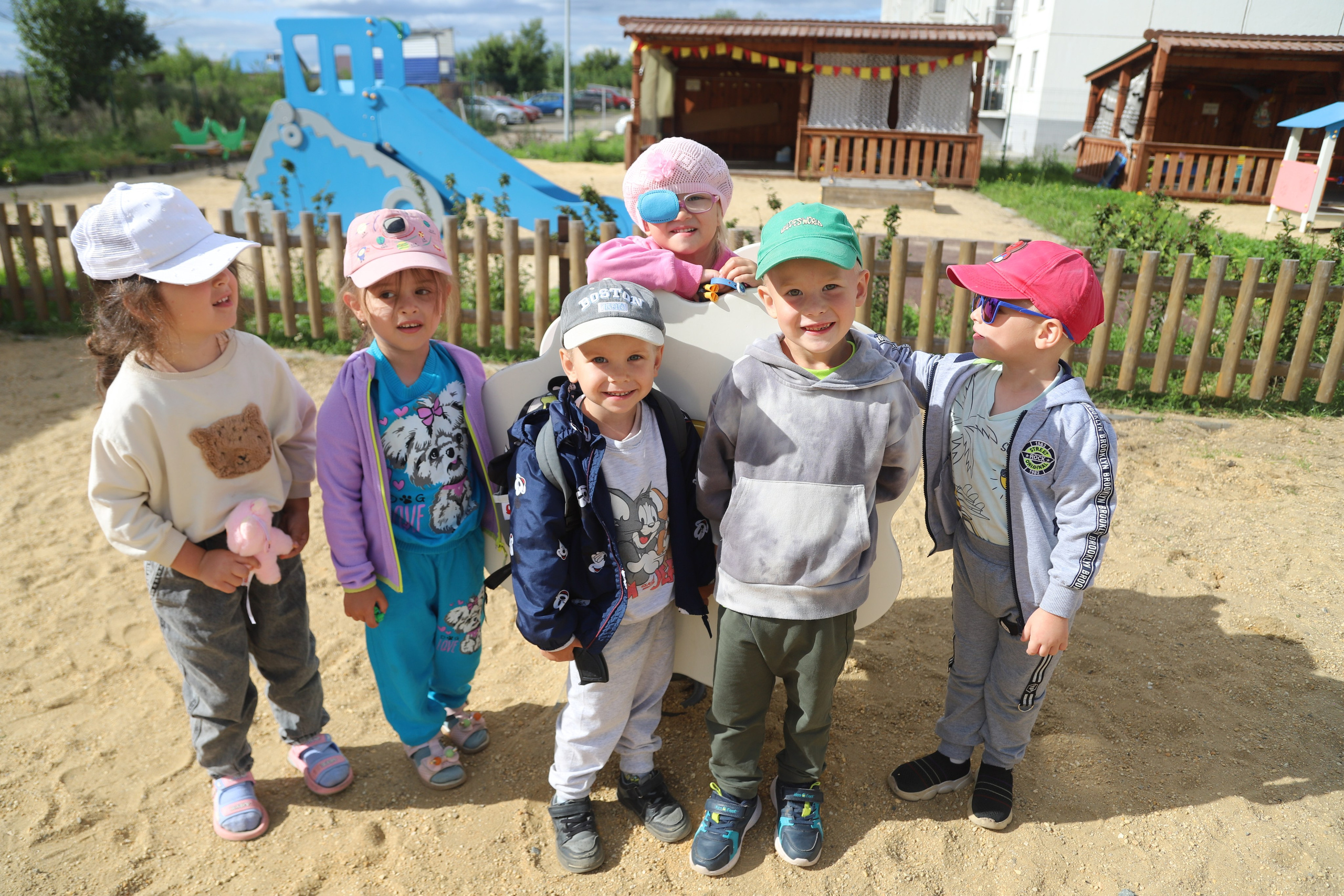 Фотосессия на улице Садик Группа Звездочки. Детский фотограф Чайкина Татьяна