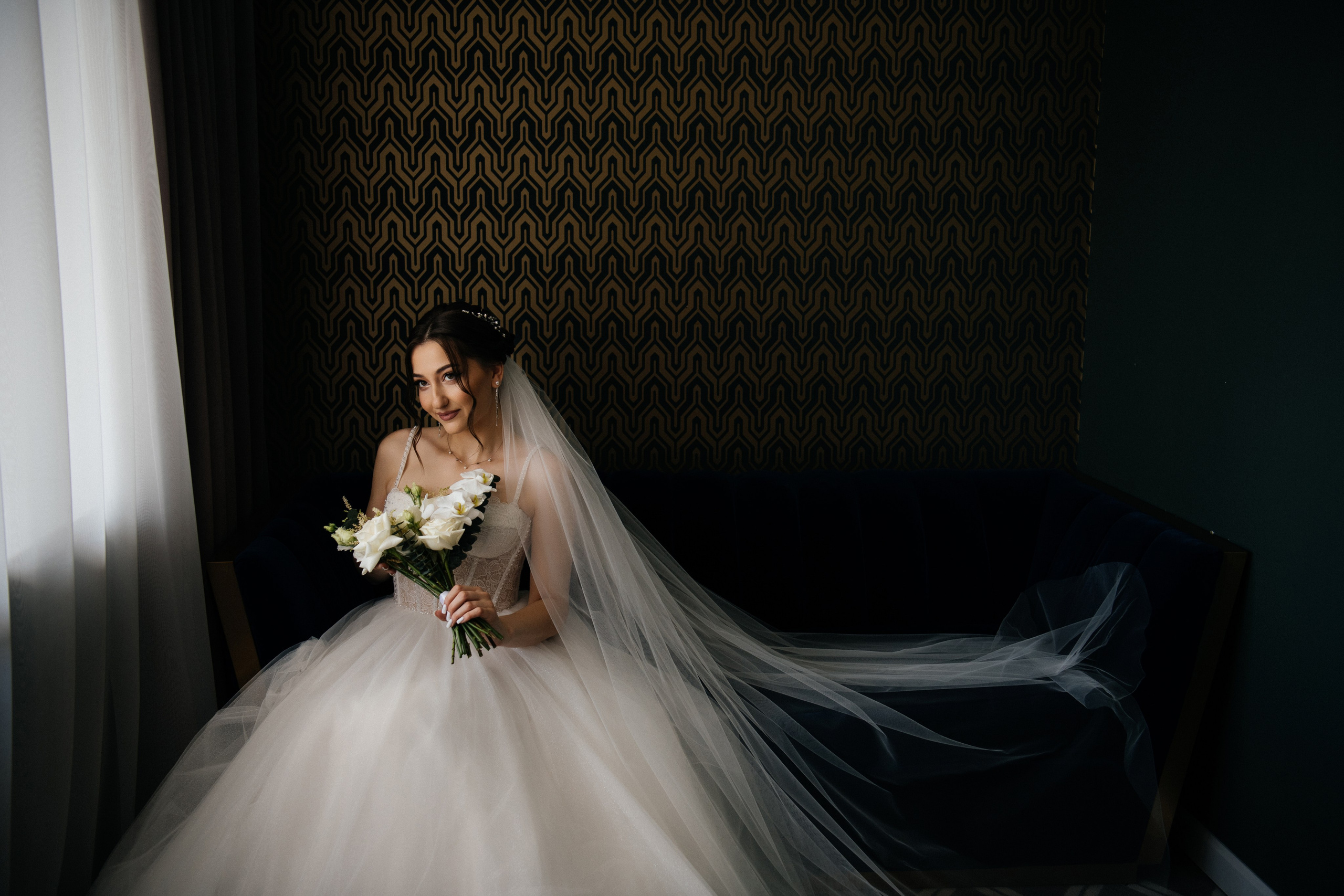 alt="Свадебная фотосессия в Барнауле. Свадебный фотограф Анна Глухова"