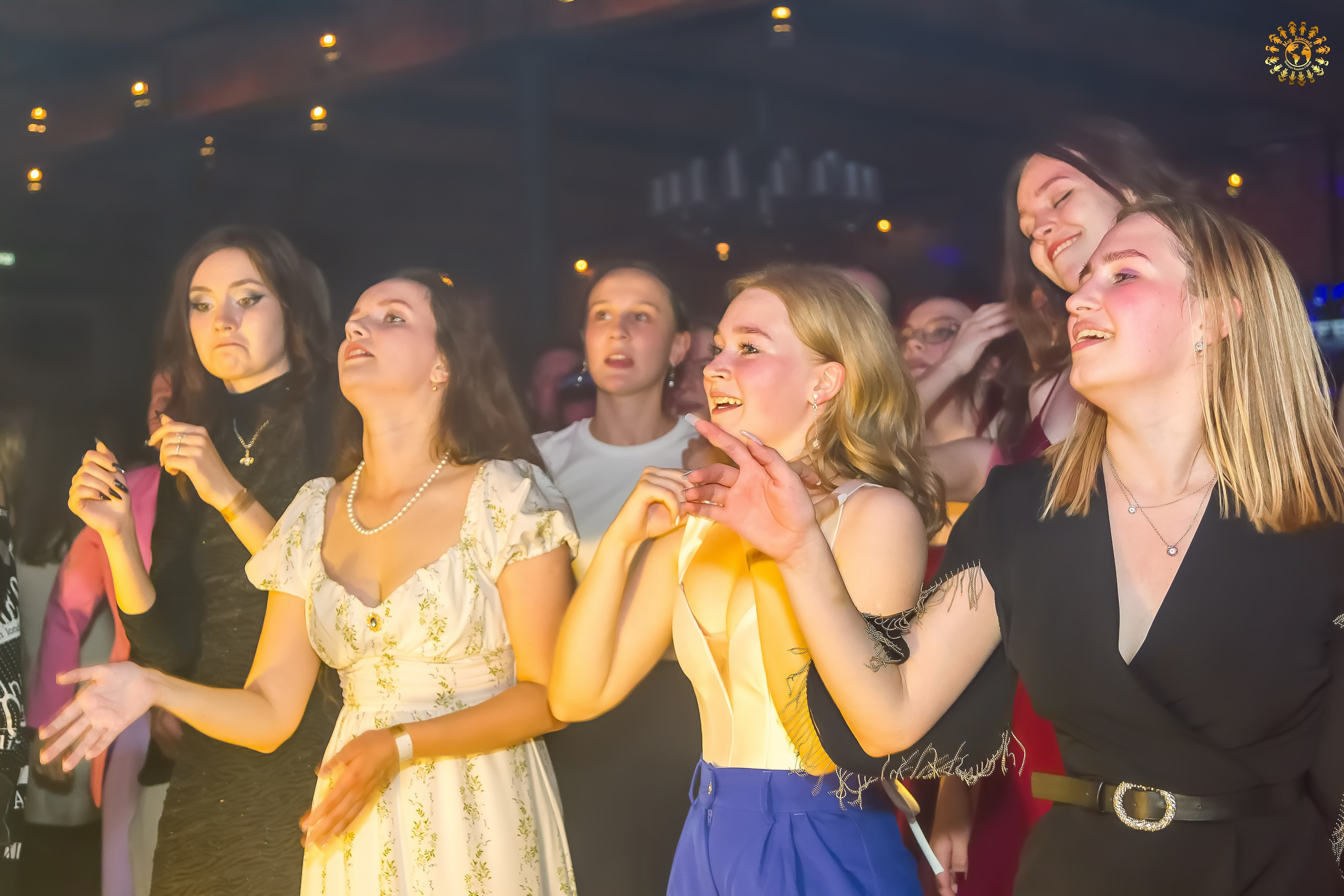 Выпускной 2023 (11-е классы) клуб «Джаггер», Москва. Репортажная съемка в Москве и области. Анималистика