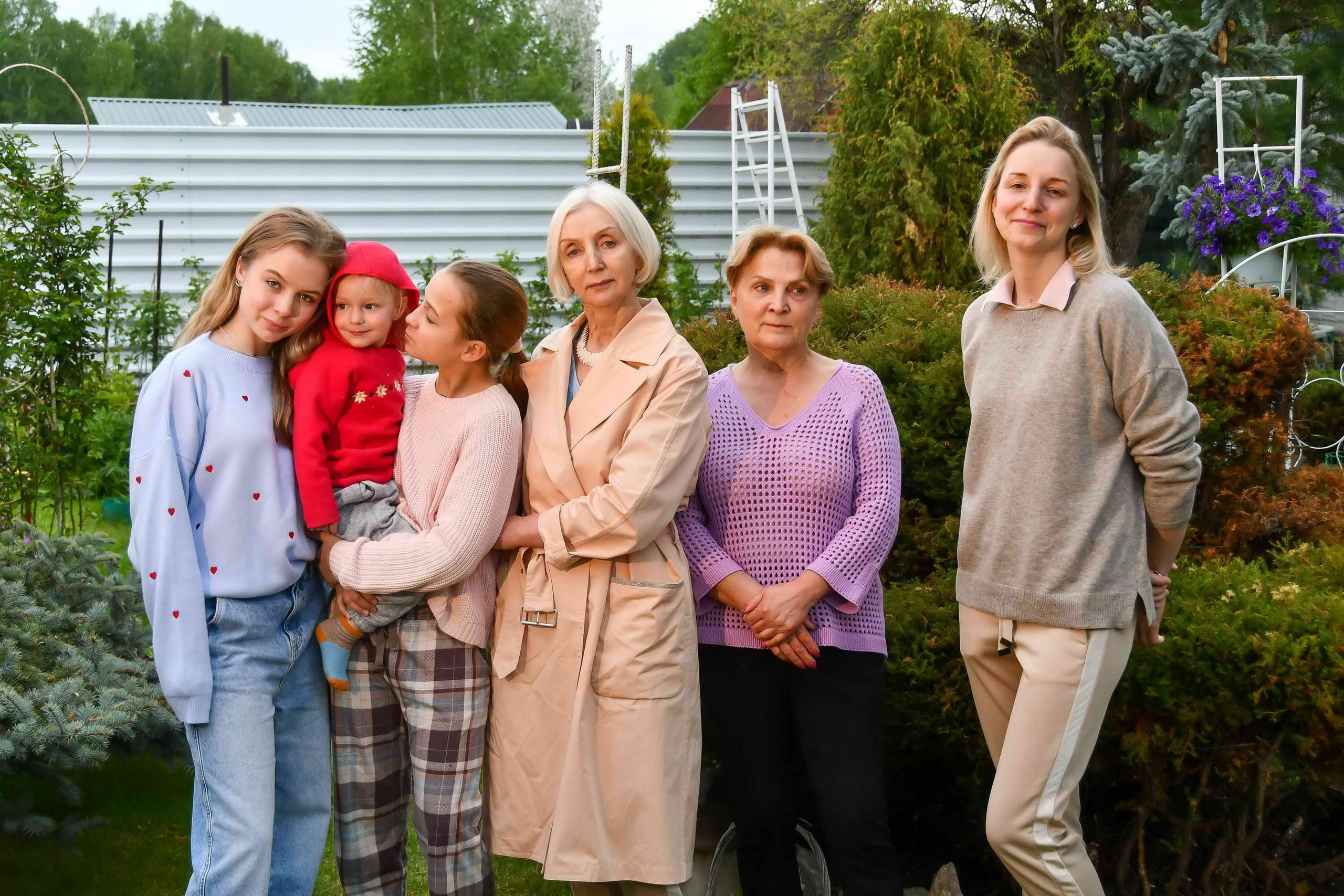 Выписка из роддома. Гуляния. Репортажный и детский фотограф в Новосибирске