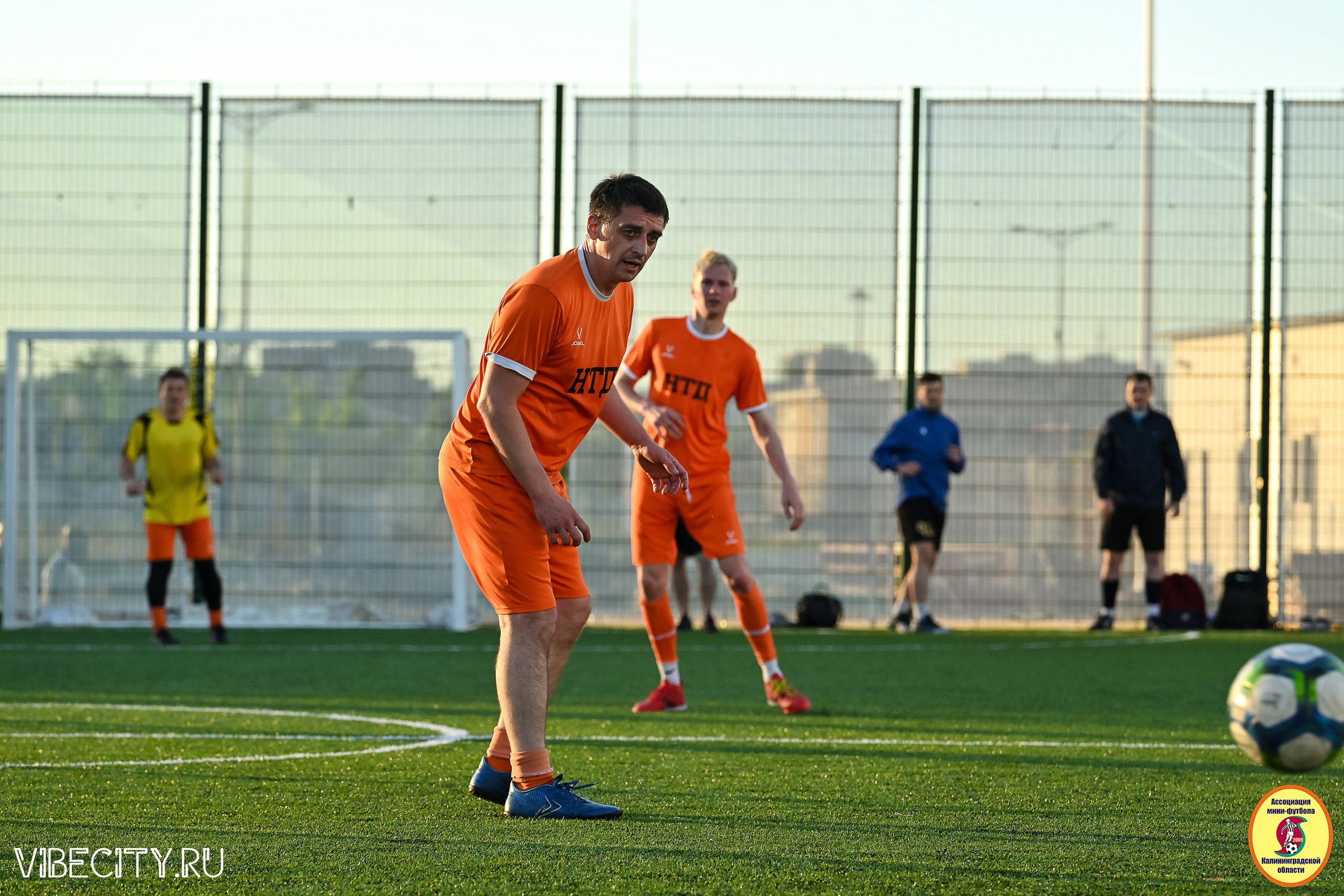 ИГРЫ МИНИ-ФУТБОЛЬНОЙ И КОРПОРАТИВНОЙ ЛИГИ. VIBECITY.RU Вайб Сити Ру Фоторепортажи Фотоотчеты Калининград