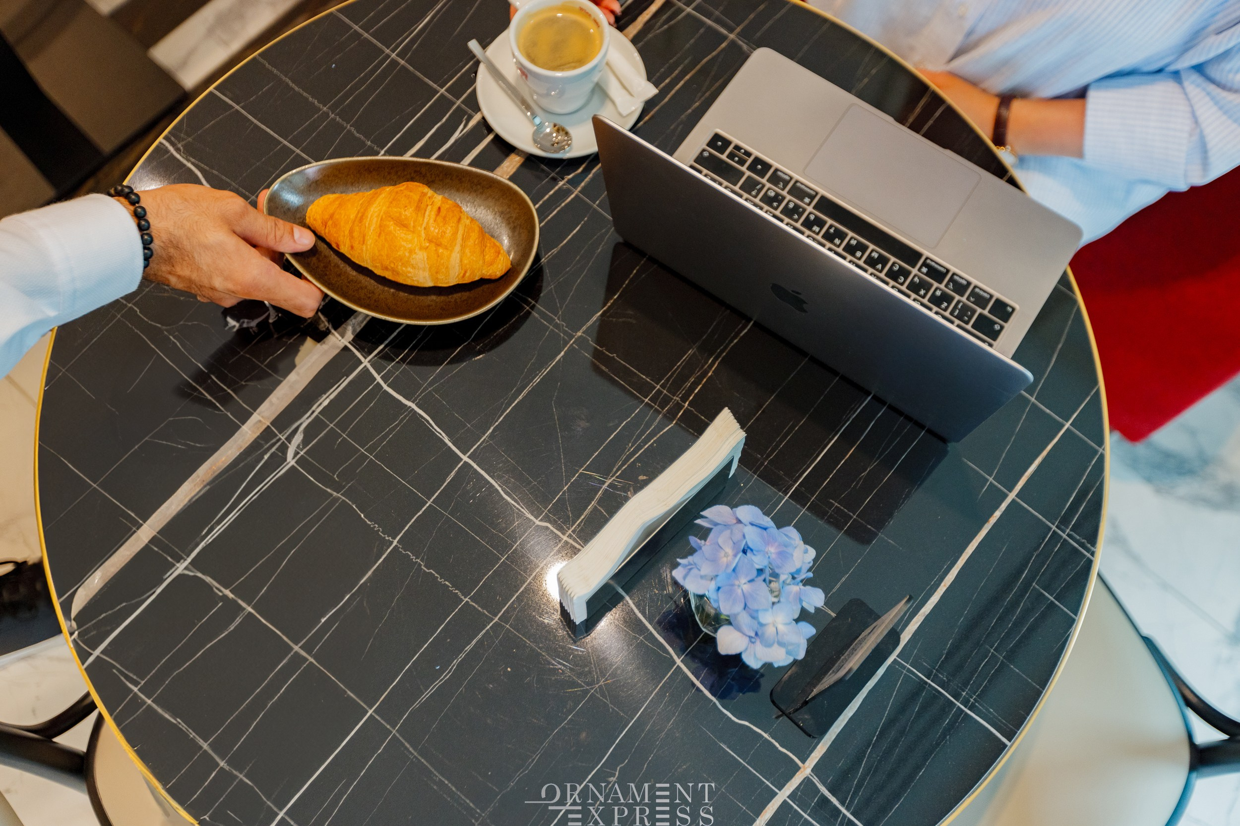 HOTEL PIAZZA EPIGRAPH (BATUMI). Режиссёр, клипмейкер, фотограф — Андрей Охота