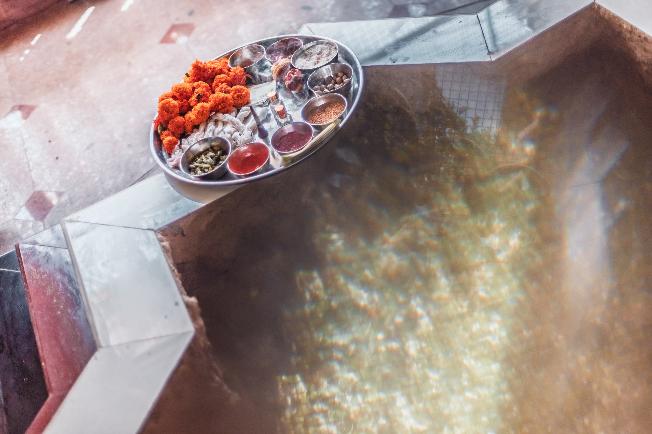 Devraha baba ji ashram life 2025. Mariam Bagdasaryan