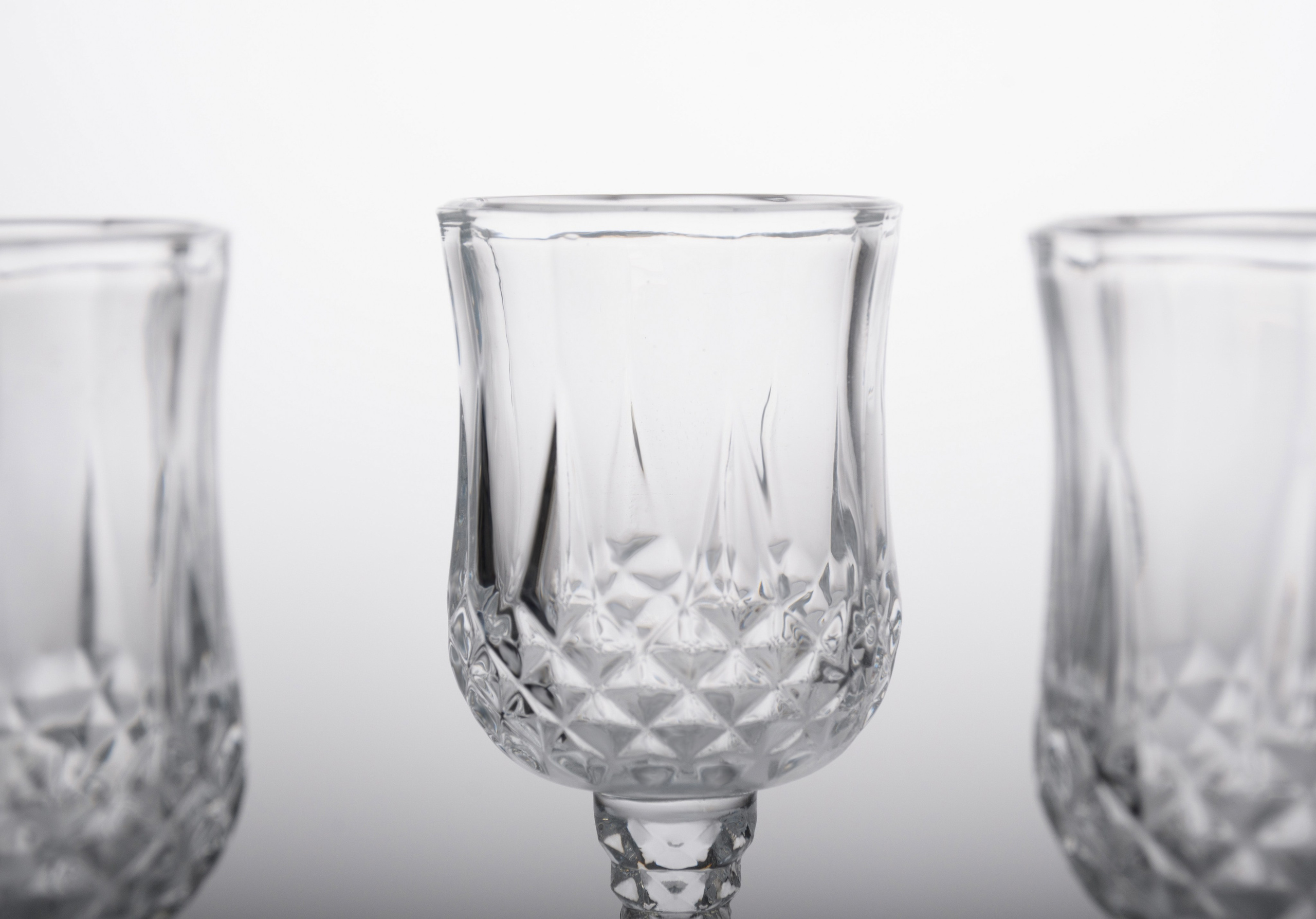 Стеклянные предметы. Предметный, рекламный, ювелирный фотограф в Москве