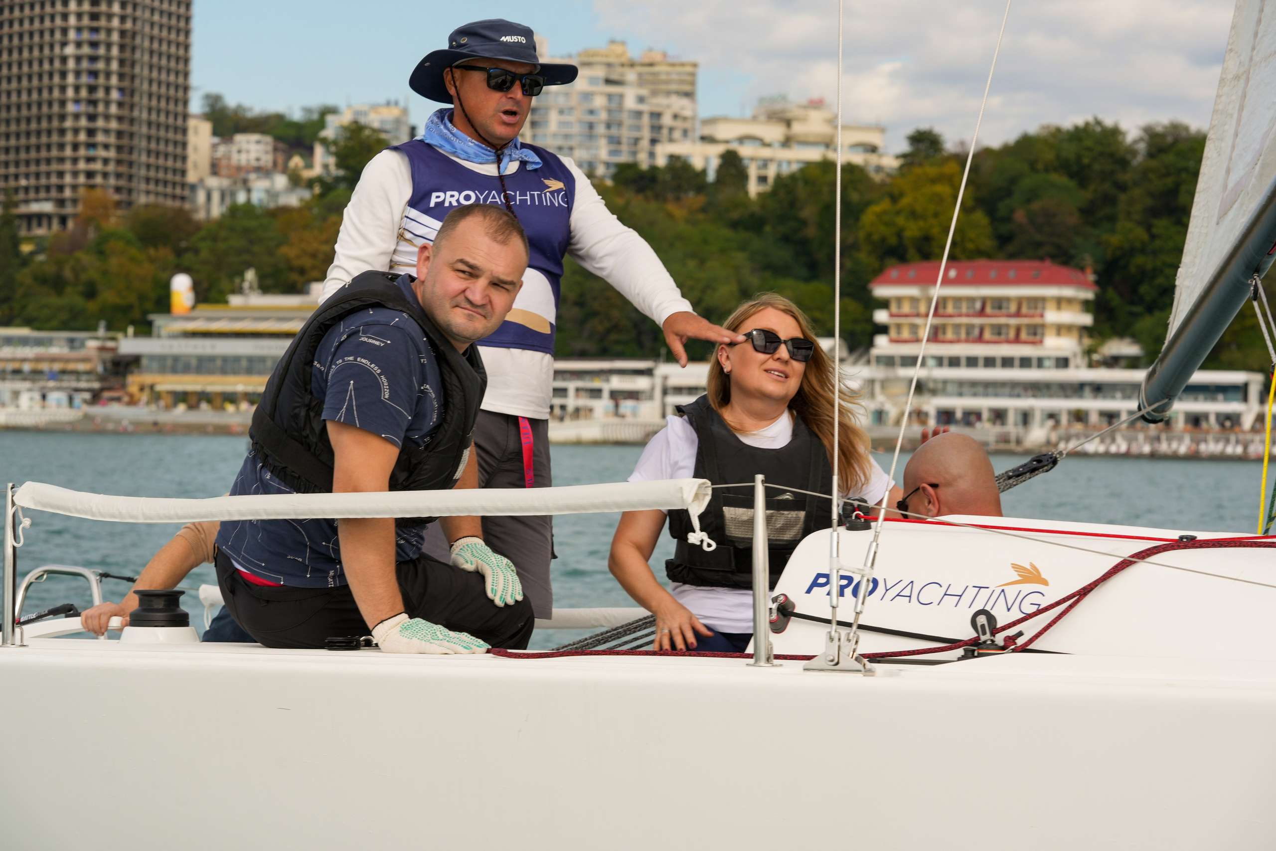 Яхтенная регата для компании Агрегатка. Репортажный фотограф в Красной Поляне и Сочи Павлюченко Екатерина