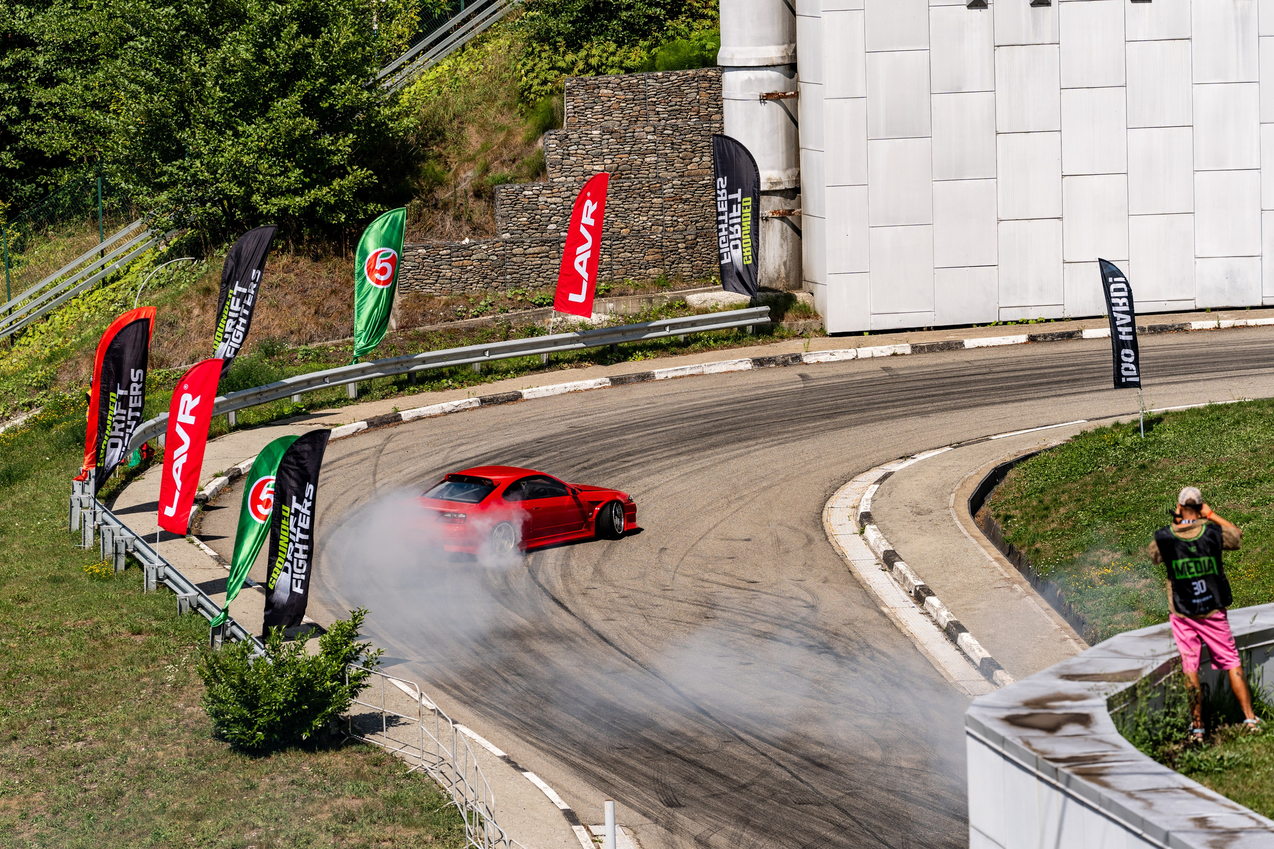 Автомобильные дрифт-гонки в рамках фестиваля Grounded 2024. Репортажный фотограф в Красной Поляне и Сочи Павлюченко Екатерина