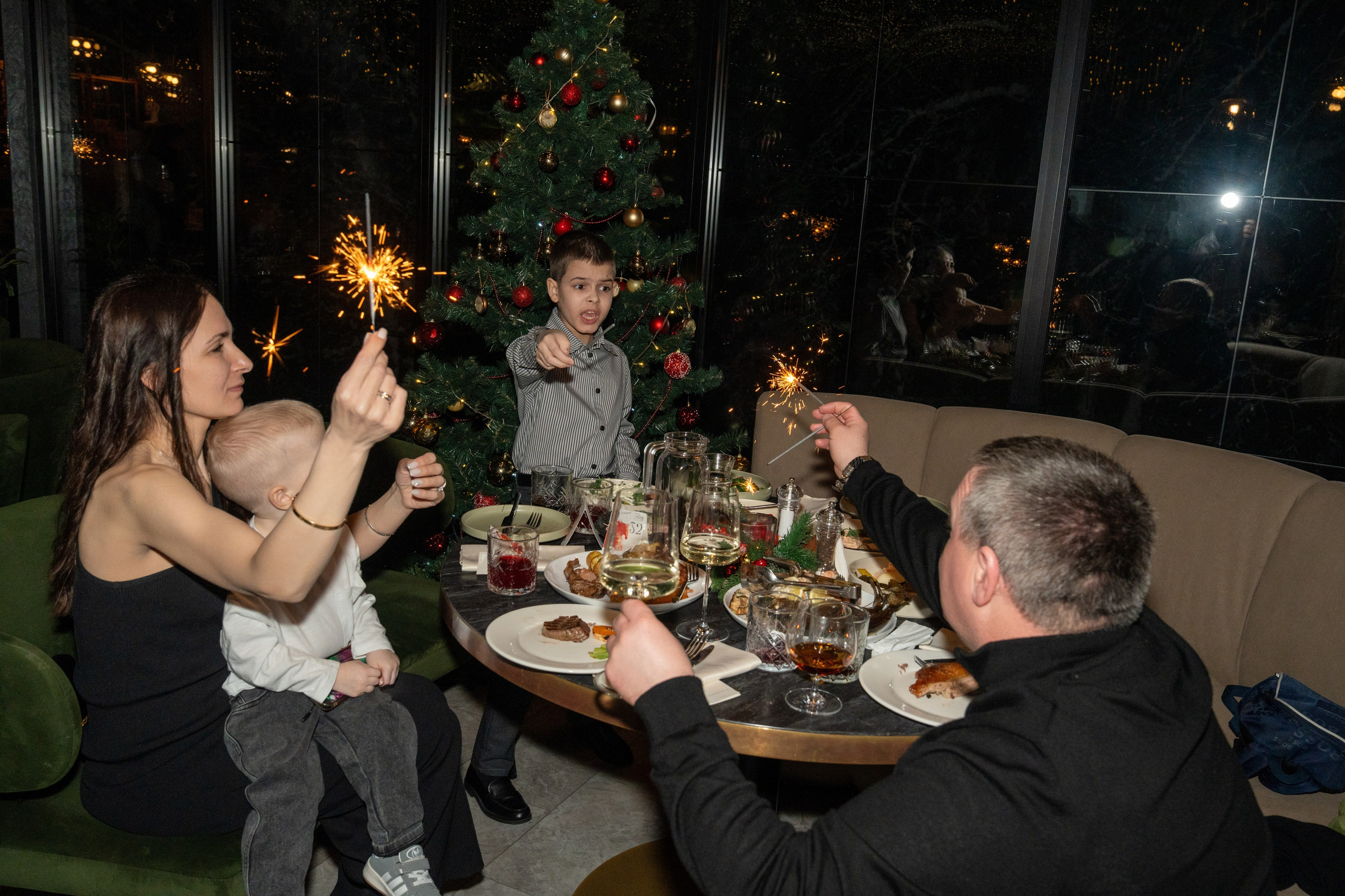 RS NYEAR2026. Репортажный фотограф в Красной Поляне и Сочи Павлюченко Екатерина