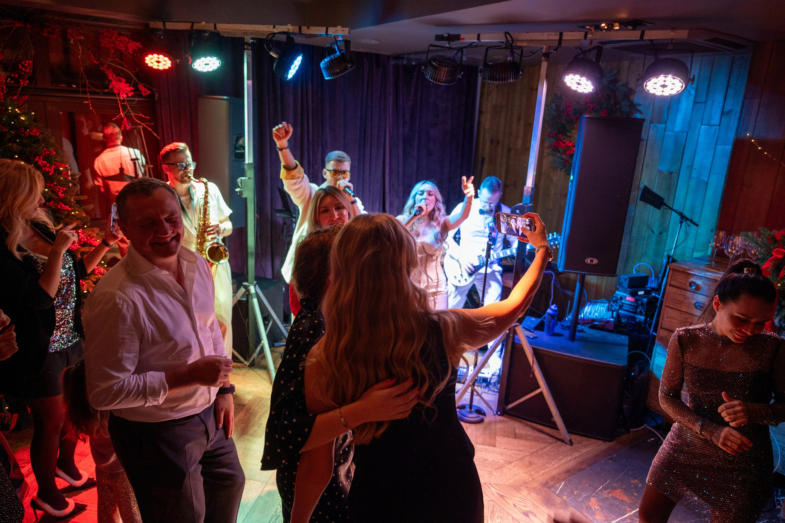 Новый год 2025 в ресторане Red Fox. Репортажный фотограф в Красной Поляне и Сочи Павлюченко Екатерина