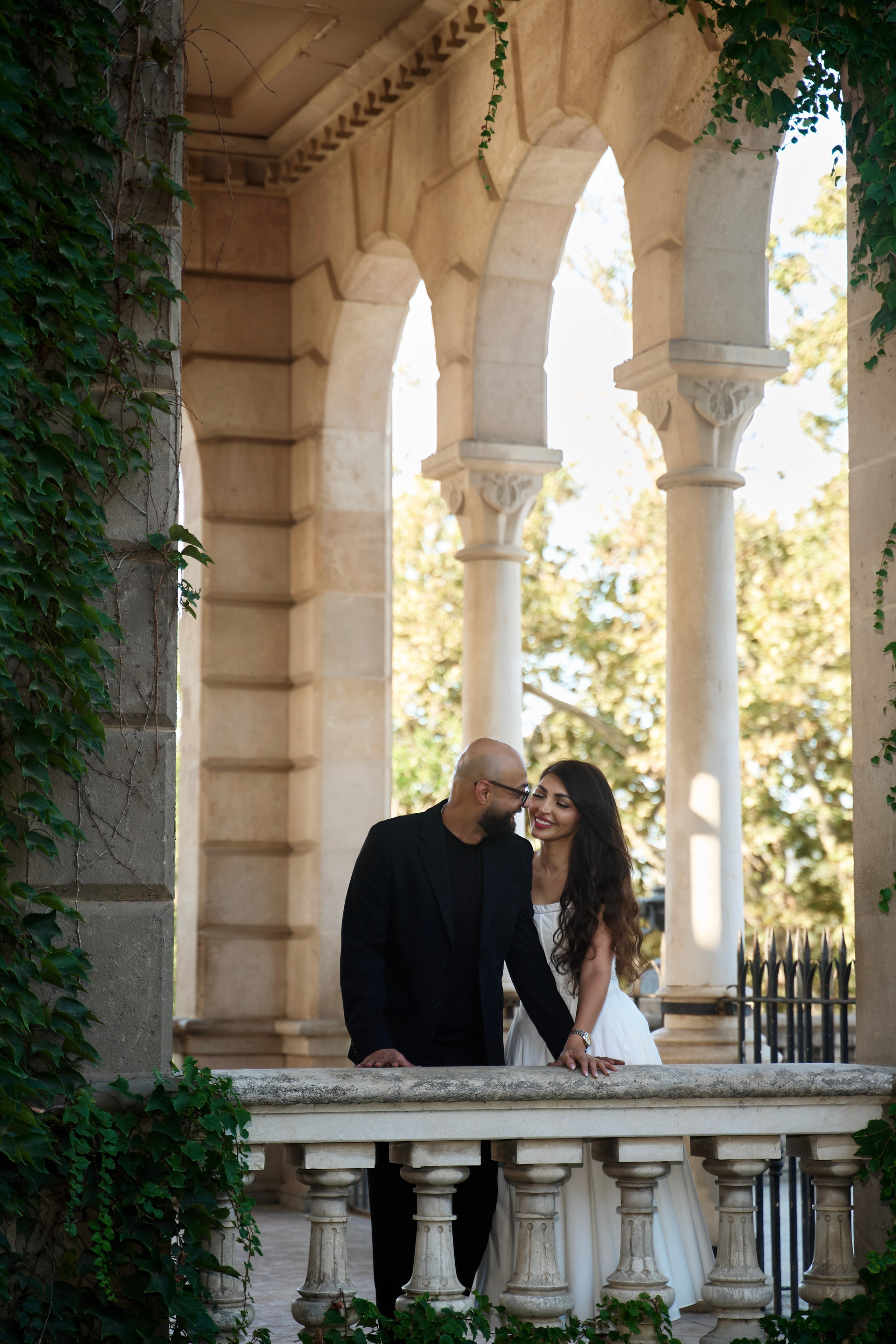Love story at Ciutadelle Parc. Photographer & Videographer in Barcelona