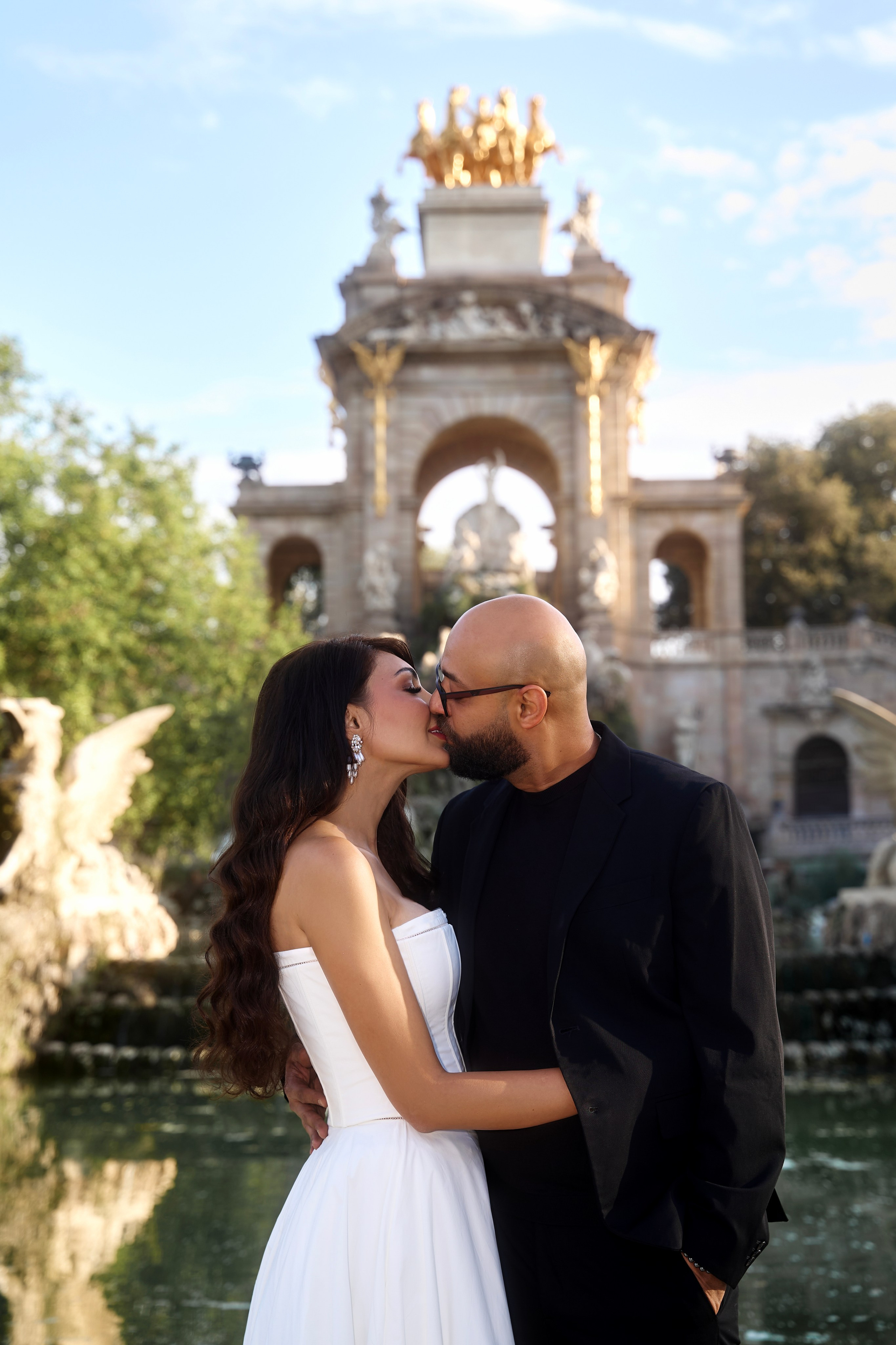 Love story at Ciutadelle Parc. Photographer & Videographer in Barcelona