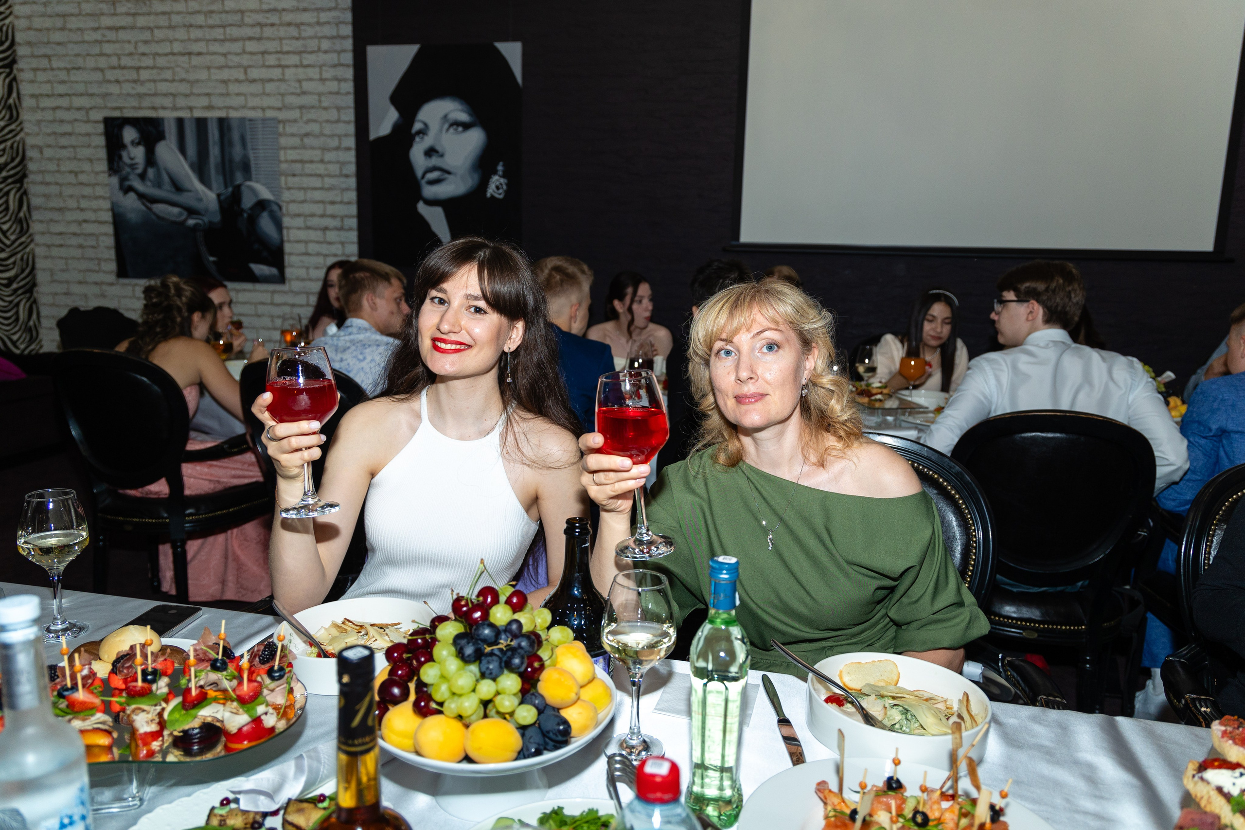 Выпускной в школе. Школьный фотограф Саратов Золотарь Ольга