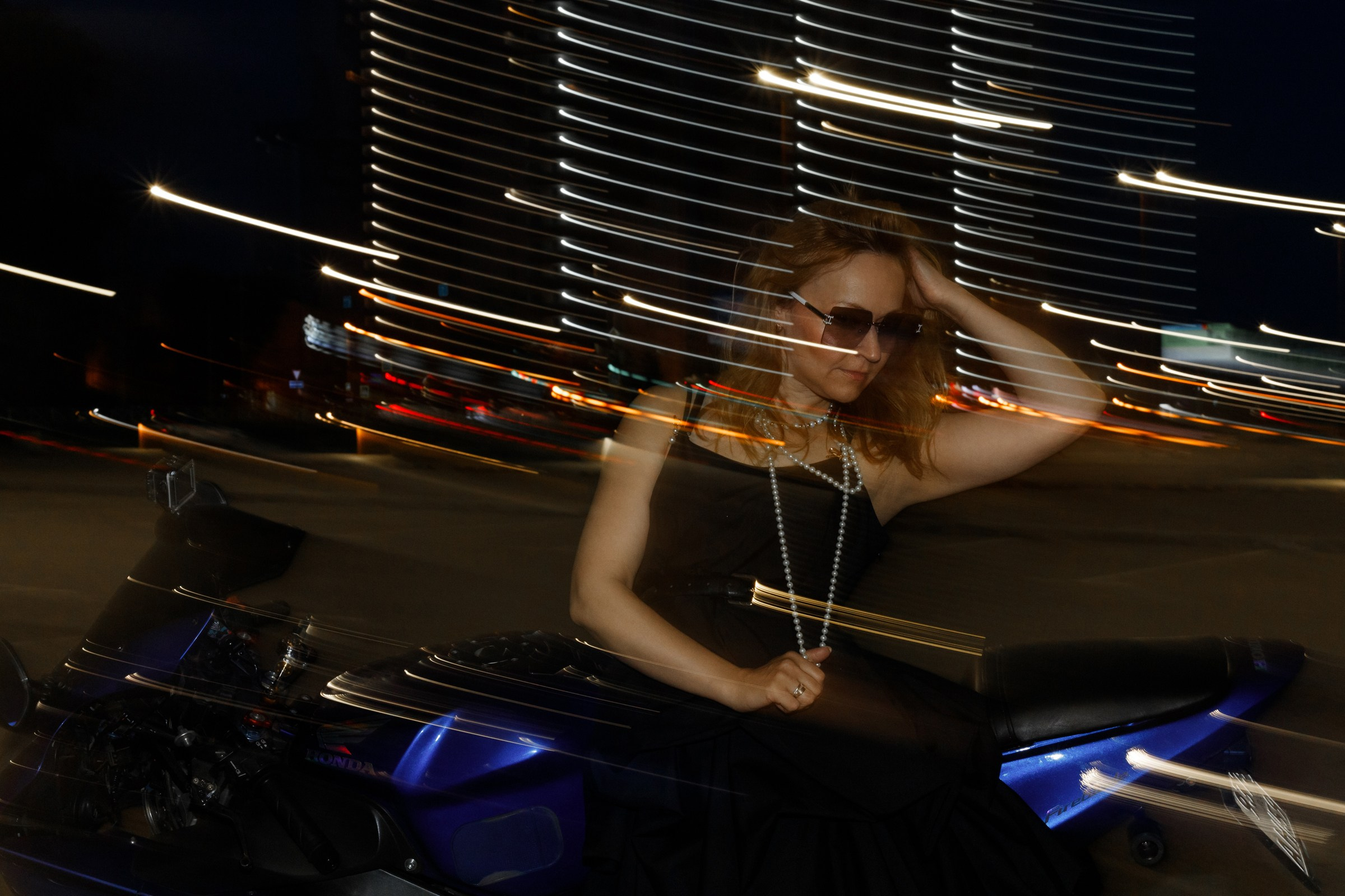 Ночная серия. Вспышка. Наталья. Евгения. Июнь 2025. Фотограф Пермь. Свадьбы. Семья и дети, школа, д. сад. Фотокниги