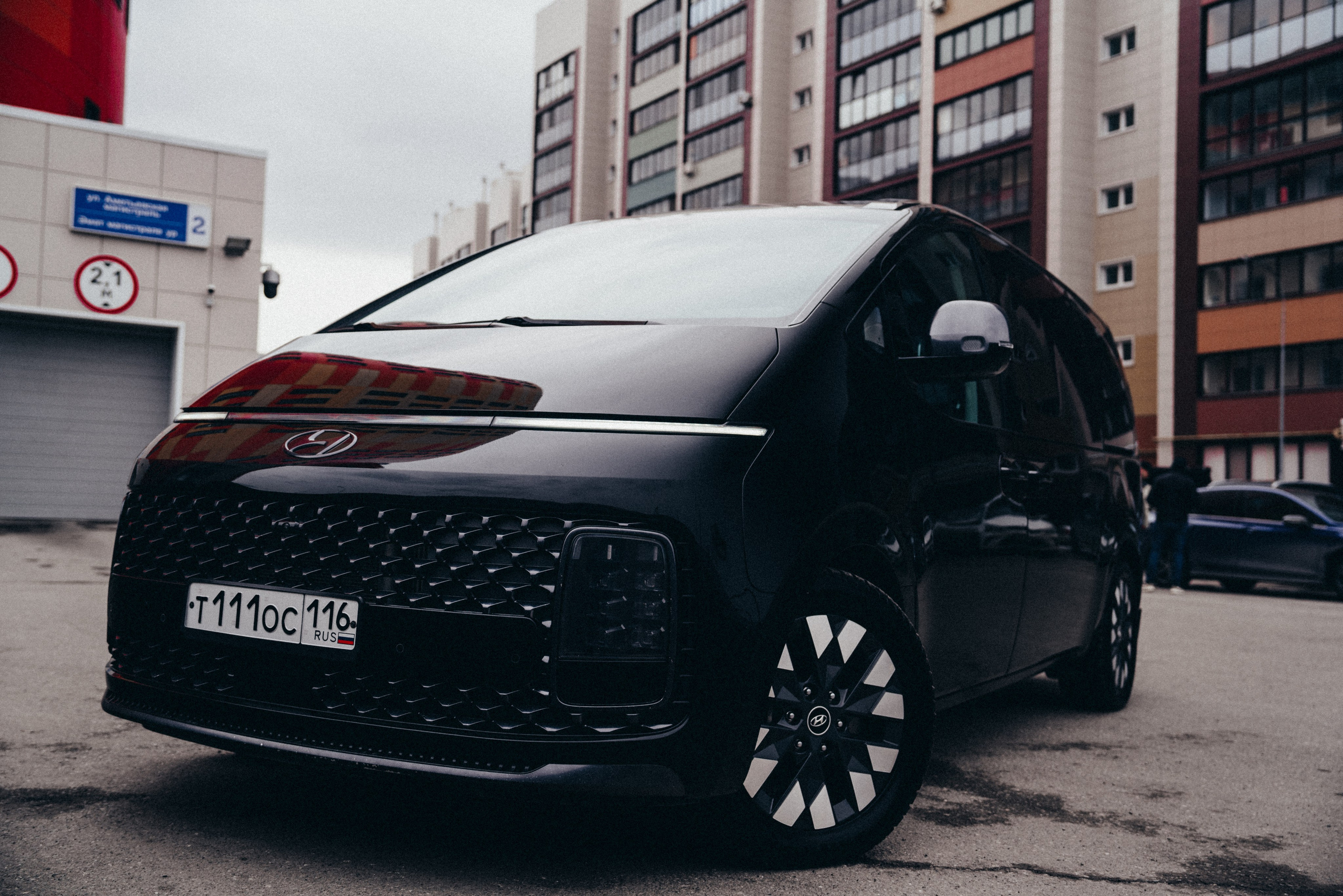 Hyundai Staria. Идеальные портреты для соцсетей — Фотограф Ленар