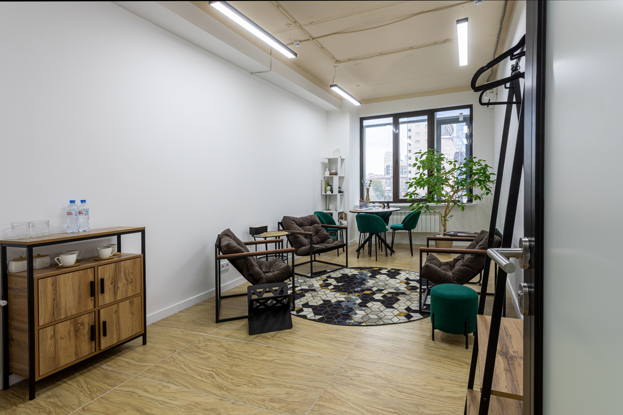 Бизнес-центр My Space Уфа, фото Алексея Муравьёва, современный офис,Лобби бизнес-центра My Space, съёмка фотографа Алексея Муравьёва, деловая атмосфера,Офисные помещения My Space Уфа, работа фотографа Алексея Муравьёва, деловой интерьер,Конференц-зал бизнес-центра My Space, фото Алексея Муравьёва, бизнес-встречи,Рецепция бизнес-центра My Space Уфа, съёмка Алексея Муравьёва, премиальный дизайн,Офисное пространство My Space, фото Алексея Муравьёва, рабочая зона,Панорамные окна бизнес-центра My Space, работа фотографа Алексея Муравьёва, вид на город,Лифт бизнес-центра My Space Уфа, съёмка Алексея Муравьёва, комфорт,Переговорная комната My Space, фото Алексея Муравьёва, деловой стиль,Зона отдыха бизнес-центра My Space, работа фотографа Алексея Муравьёва, комфорт для сотрудников,Инфраструктура My Space Уфа, съёмка Алексея Муравьёва, бизнес-услуги,Паркинг бизнес-центра My Space, фото Алексея Муравьёва, безопасность,Вестибюль My Space, работа фотографа Алексея Муравьёва, элегантность,Офисные кабинеты бизнес-центра My Space, съёмка Алексея Муравьёва, функциональность,Общественные зоны My Space Уфа, фото Алексея Муравьёва, современный дизайн,Рецепция и зона ожидания My Space, работа фотографа Алексея Муравьёва, стиль,Офисные перегородки бизнес-центра My Space, съёмка Алексея Муравьёва, зонирование,Интерьер бизнес-центра My Space Уфа, фото Алексея Муравьёва, деловой интерьер,Офисная мебель My Space, работа фотографа Алексея Муравьёва, эргономичность,Освещение бизнес-центра My Space, съёмка Алексея Муравьёва, комфорт для работы