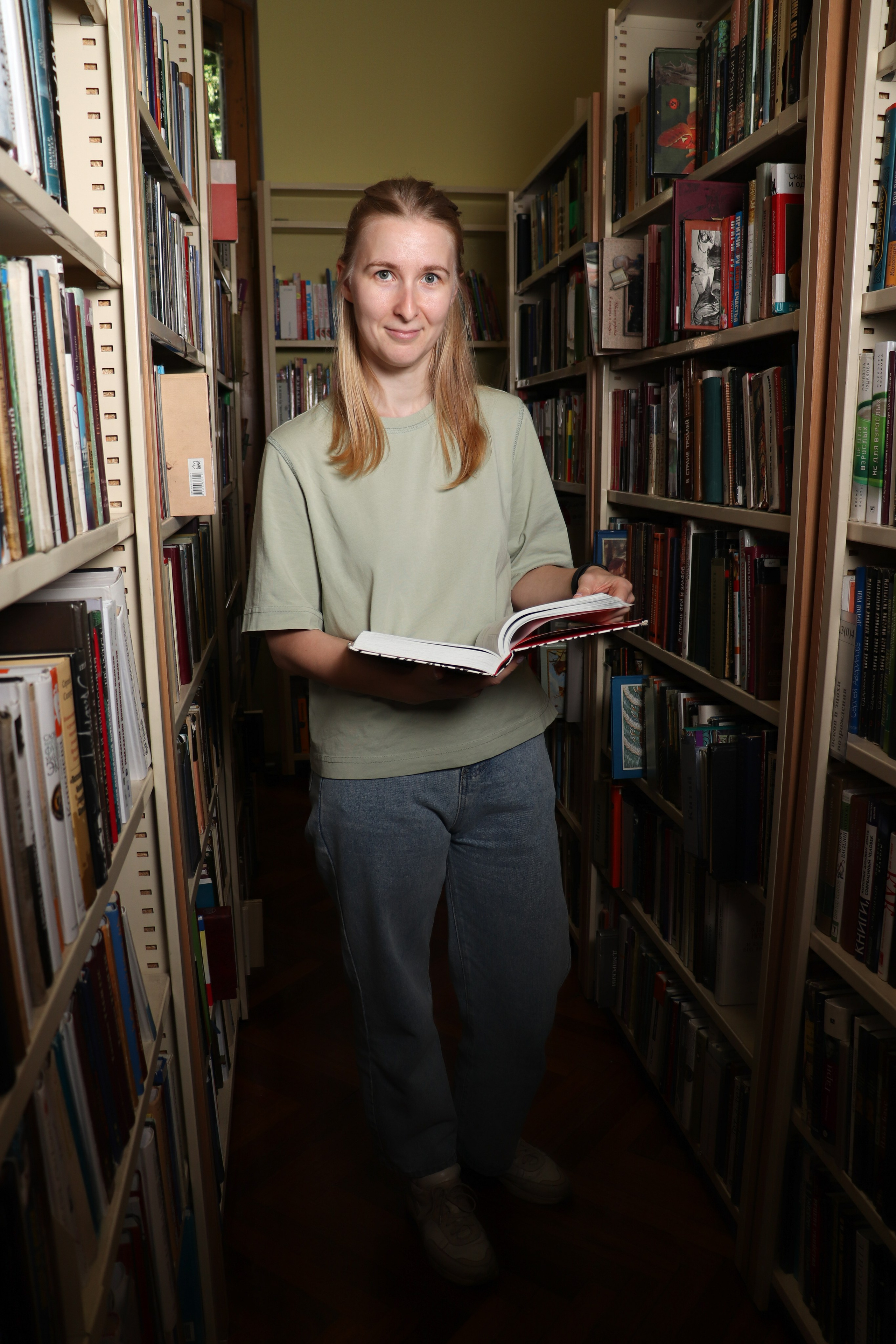 В библиотеке Лермонтова. Ивентный фотограф в Санкт-Петербурге Олег Комков