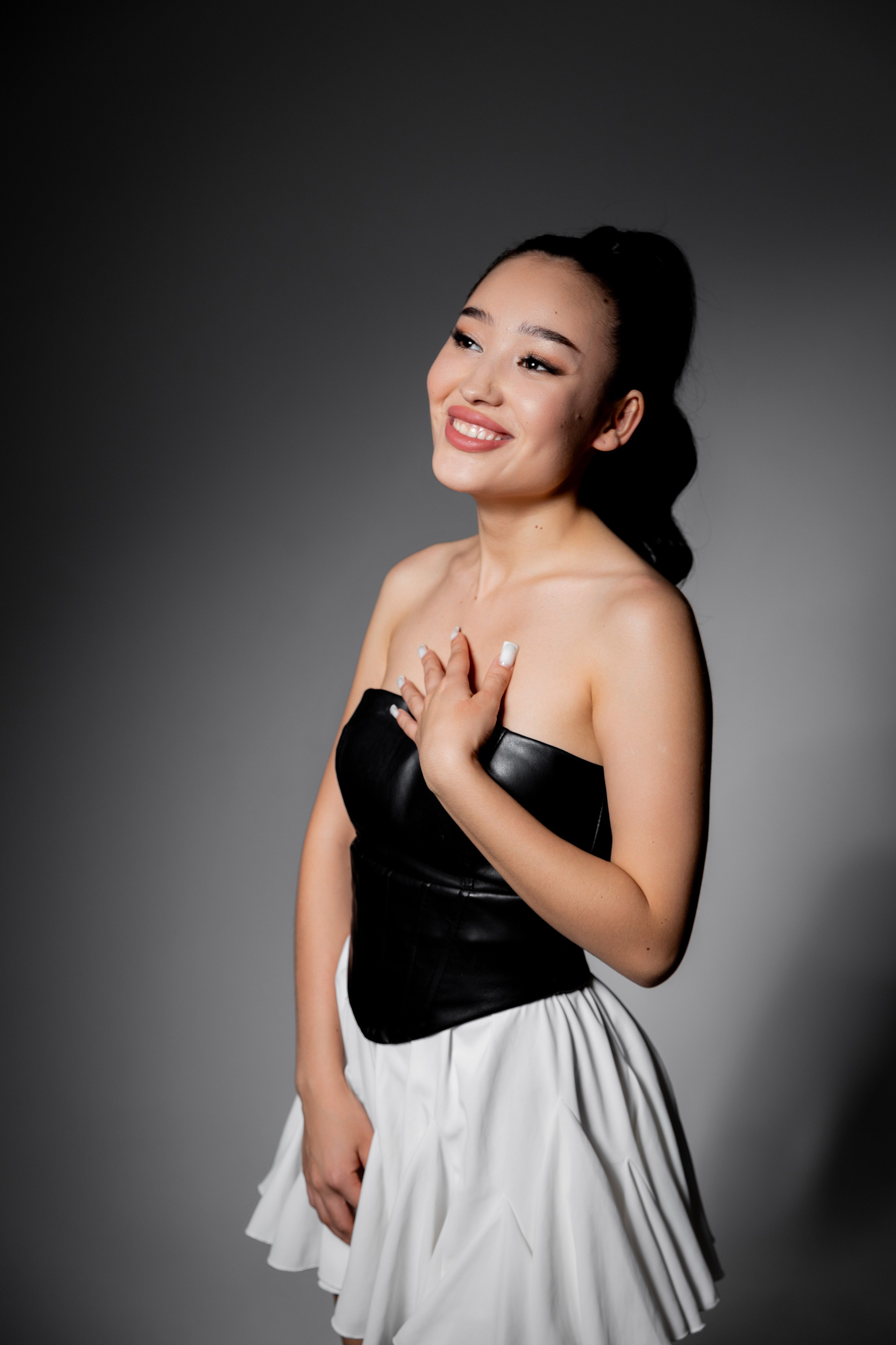 Алма в студии SKY