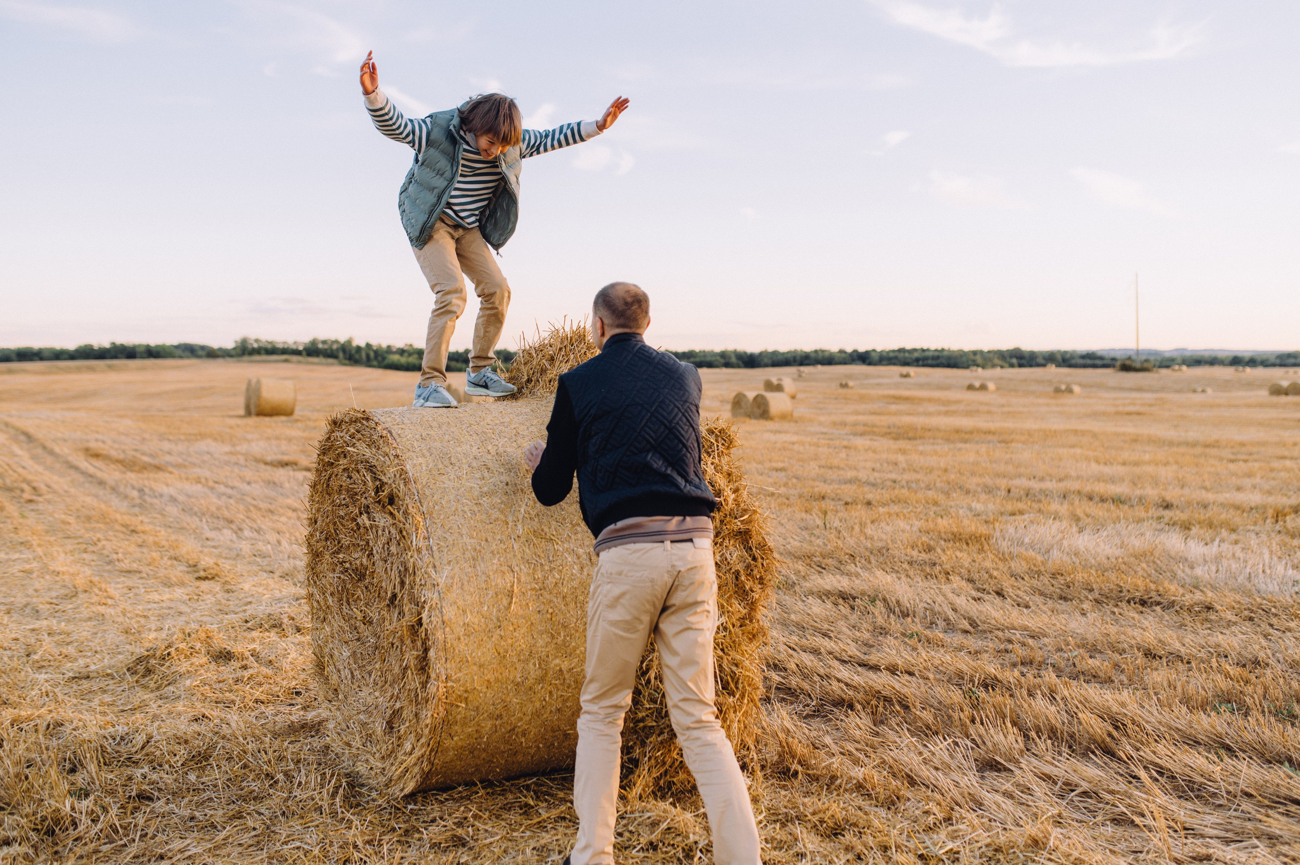 Семейная фотосессия на улице. Wedding photograph in europe Vasencev Alexey