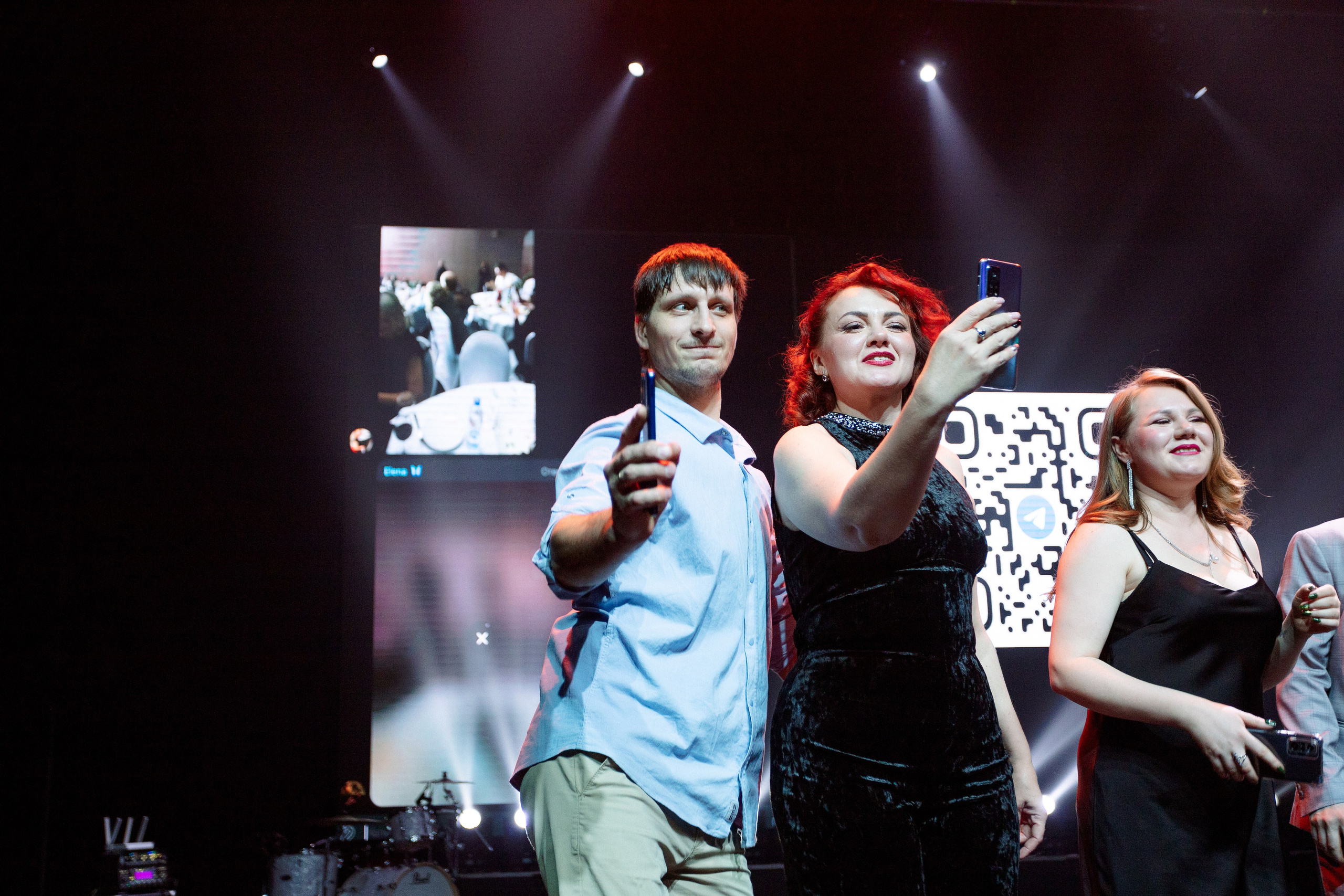 РЕПОРТАЖ: НОВЫЙ ГОД В ДК МЕТАЛЛУРГ. Профессиональный фотограф в Ижевске Леша Петров