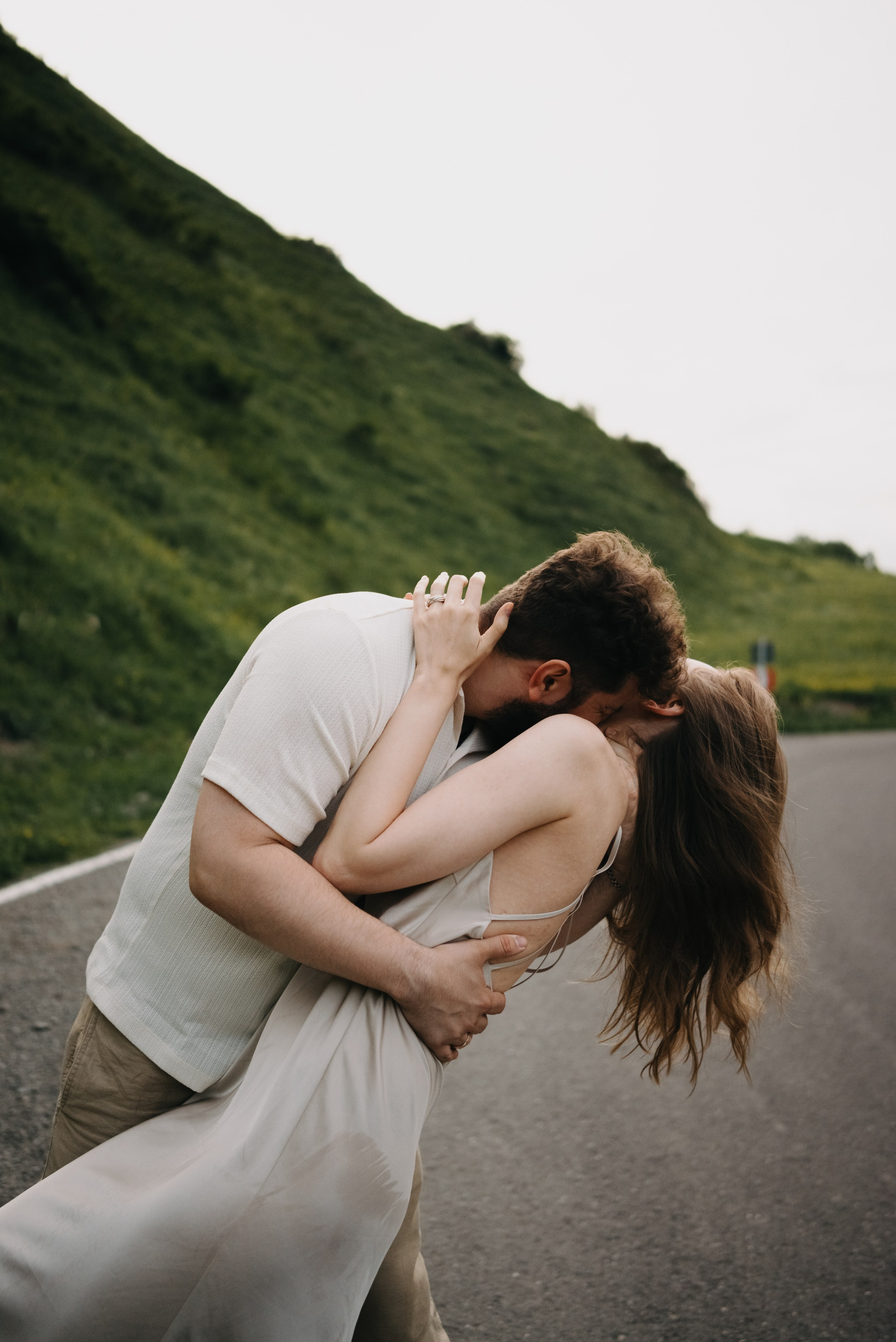 Парная серия в горах Казбеги. Портретный и свадебный фотограф в Тбилиси • xeniqo