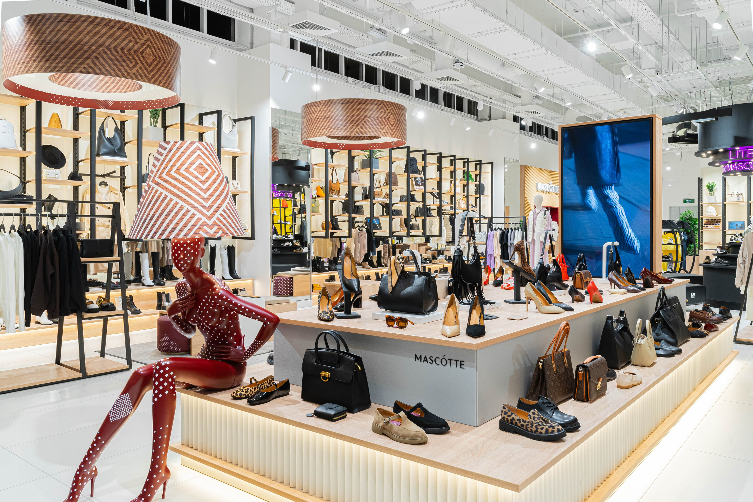 Фотосъемка для магазинов и шоурумов в Крыму и Краснодаре