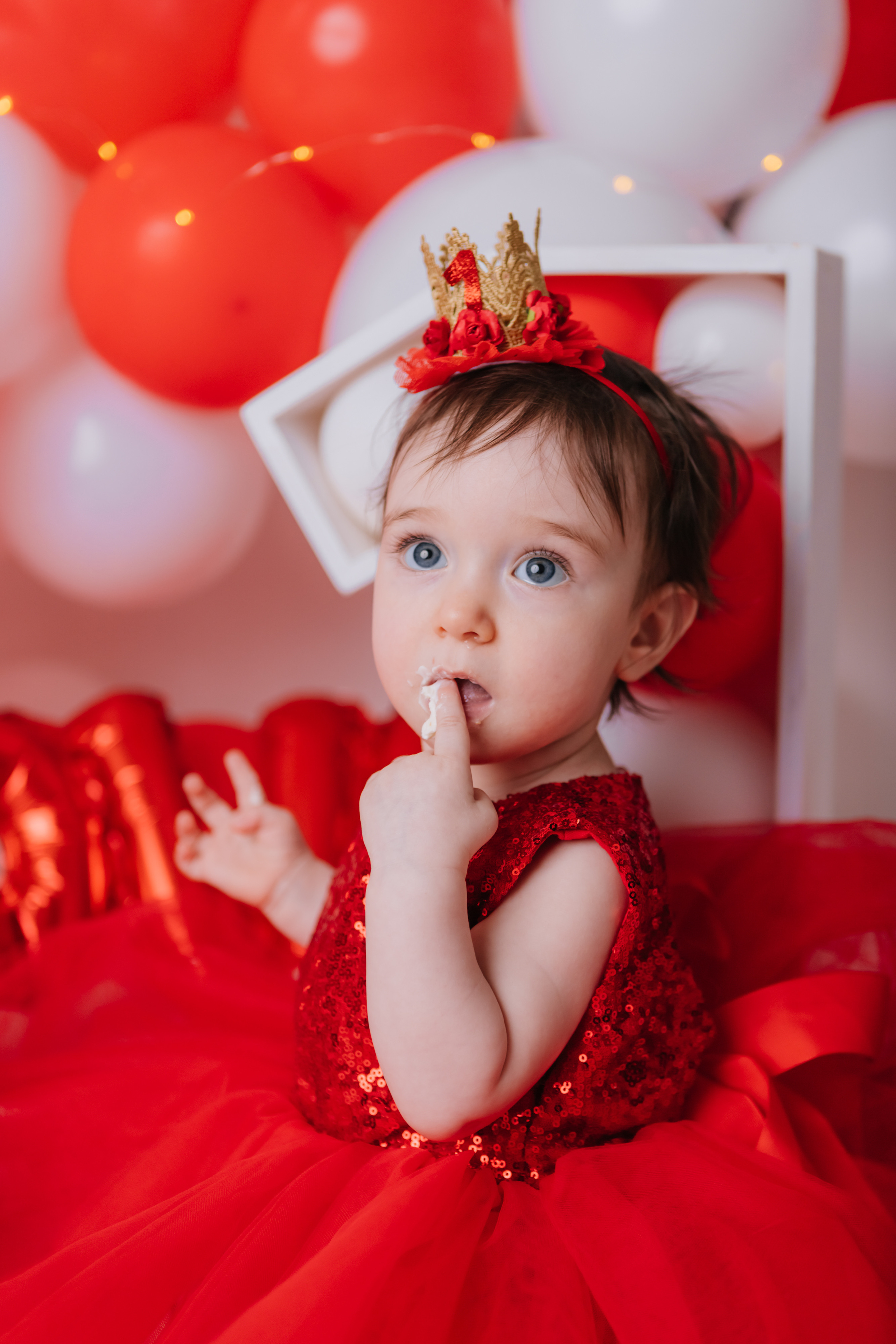 Первый тортик Красный. Семейный фотограф Обнинск