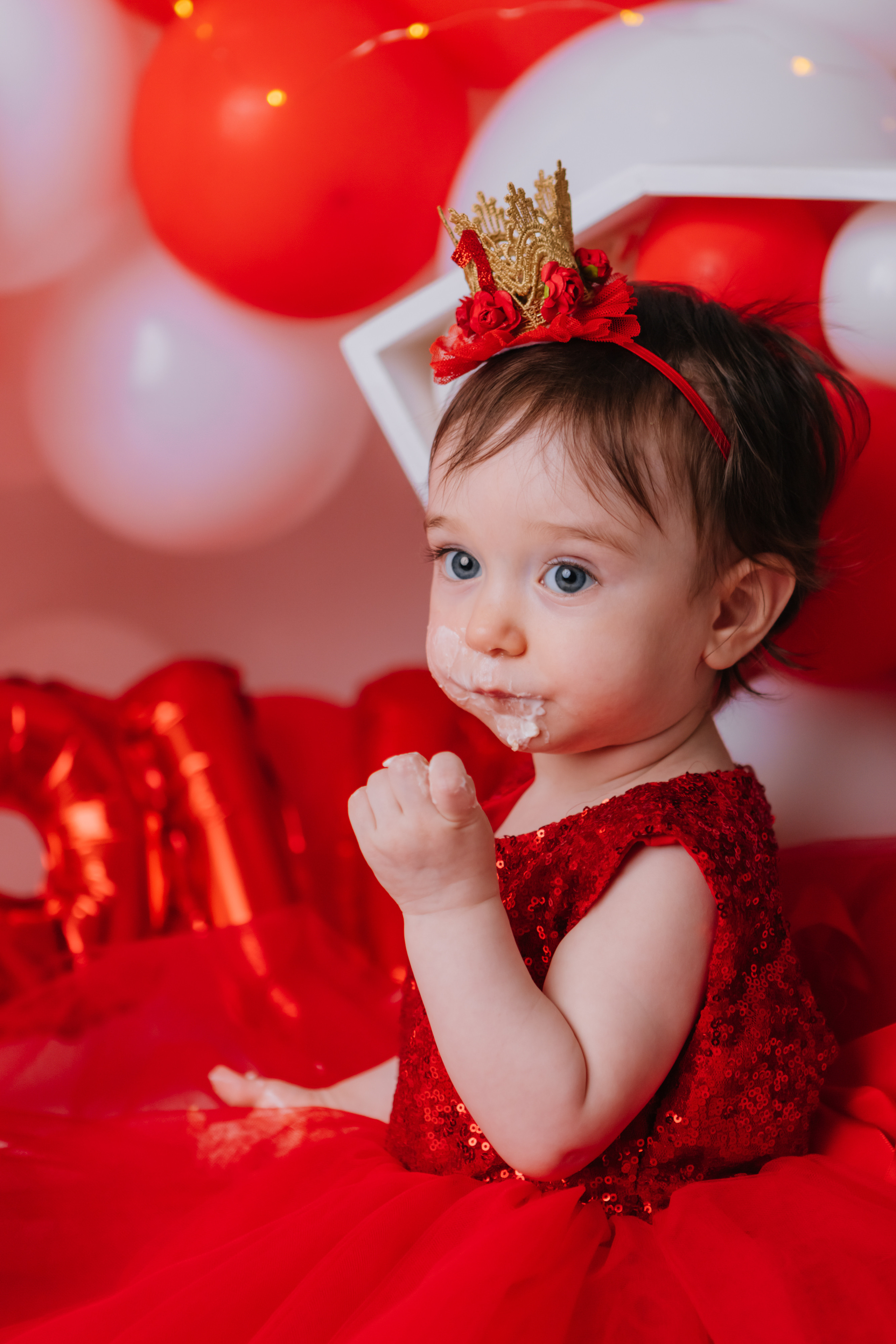 Первый тортик Красный. Семейный фотограф Обнинск