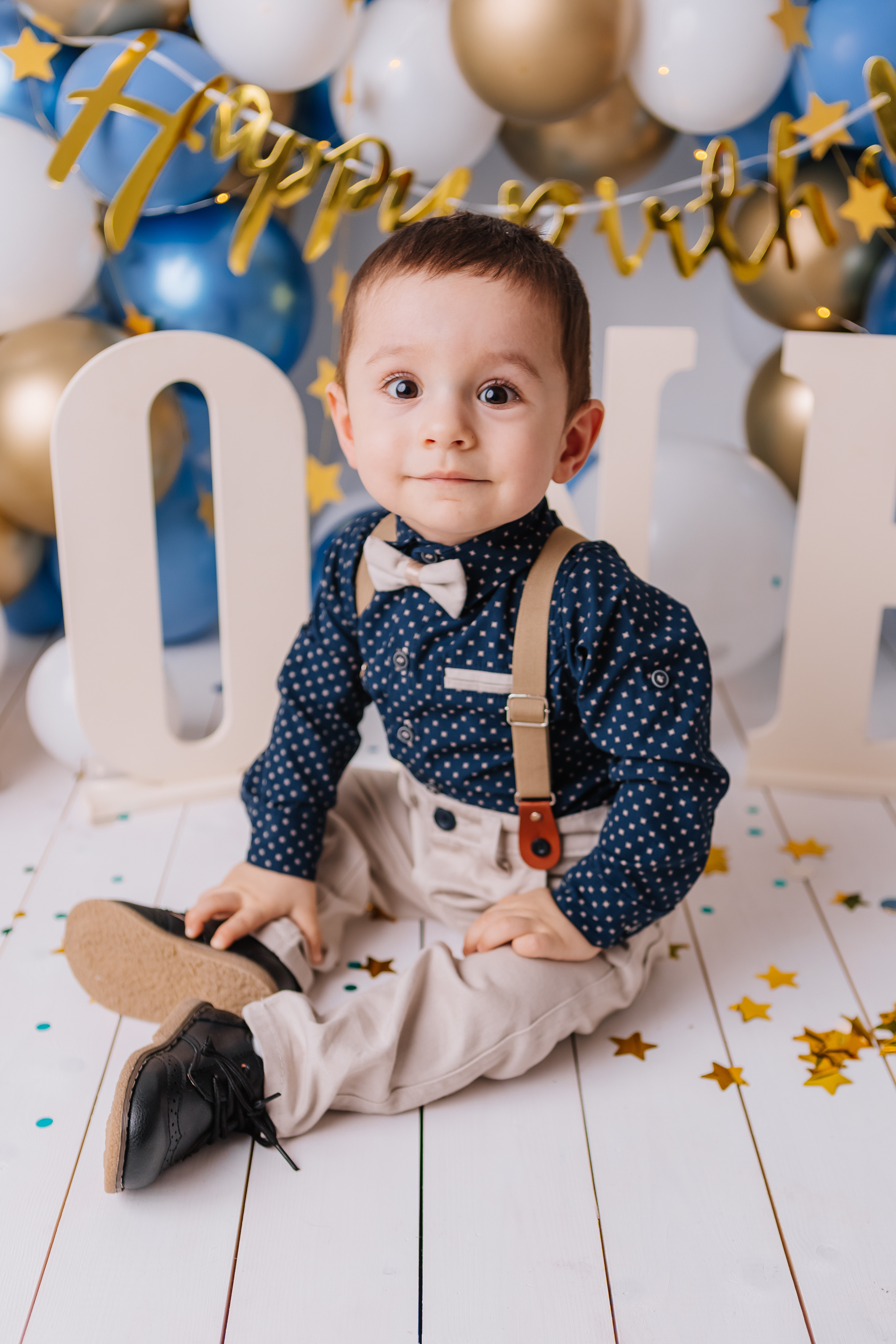 Первый тортик синий/золотой. Семейный фотограф Обнинск