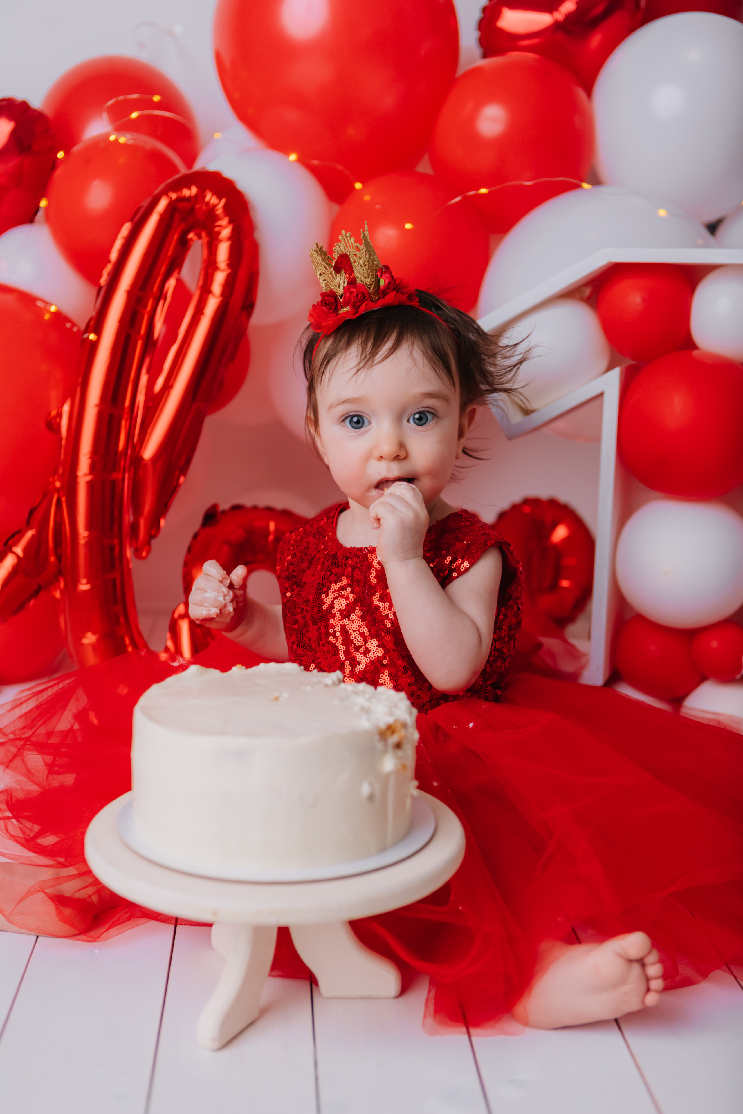 Первый тортик Красный. Семейный фотограф Обнинск