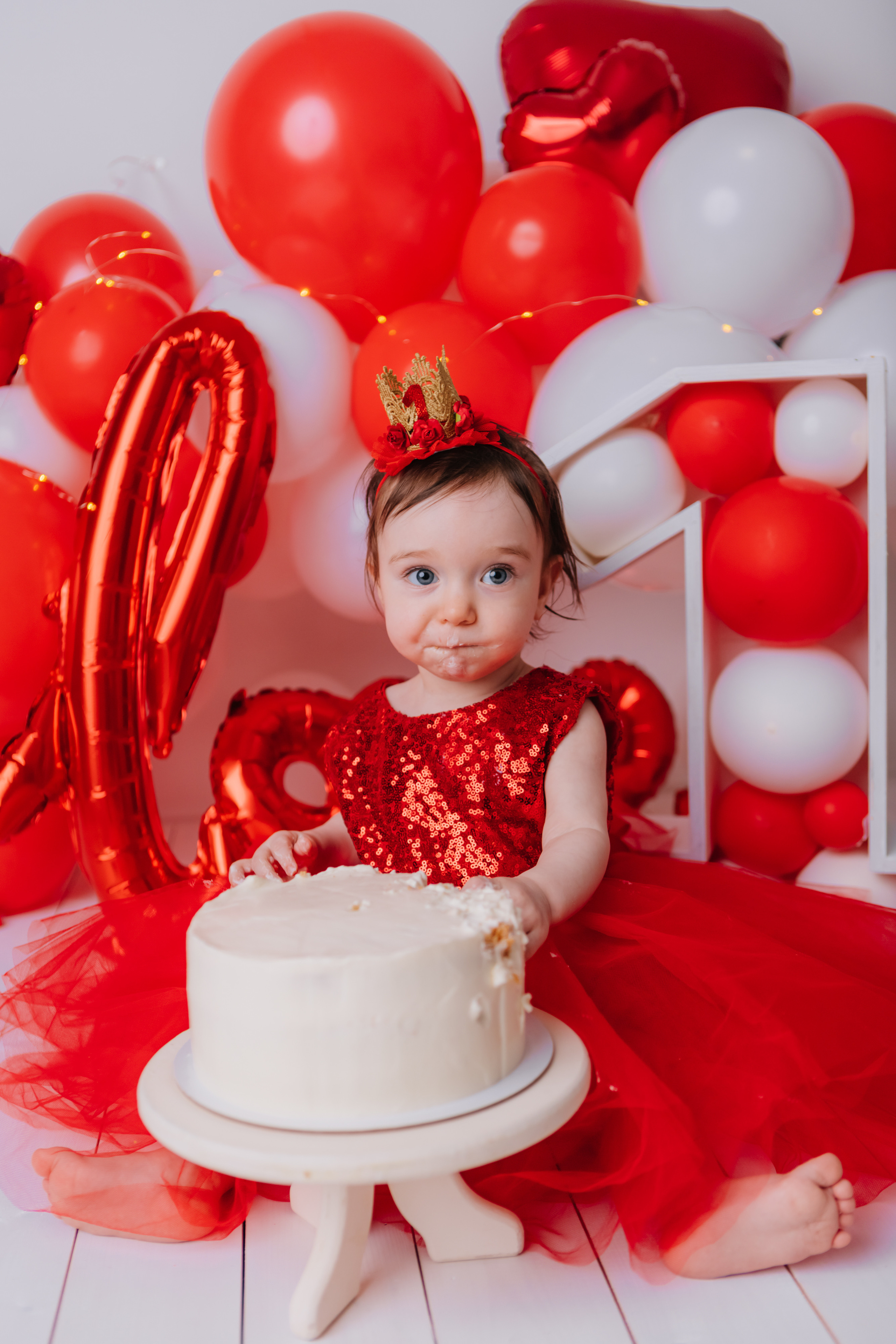 Первый тортик Красный. Семейный фотограф Обнинск