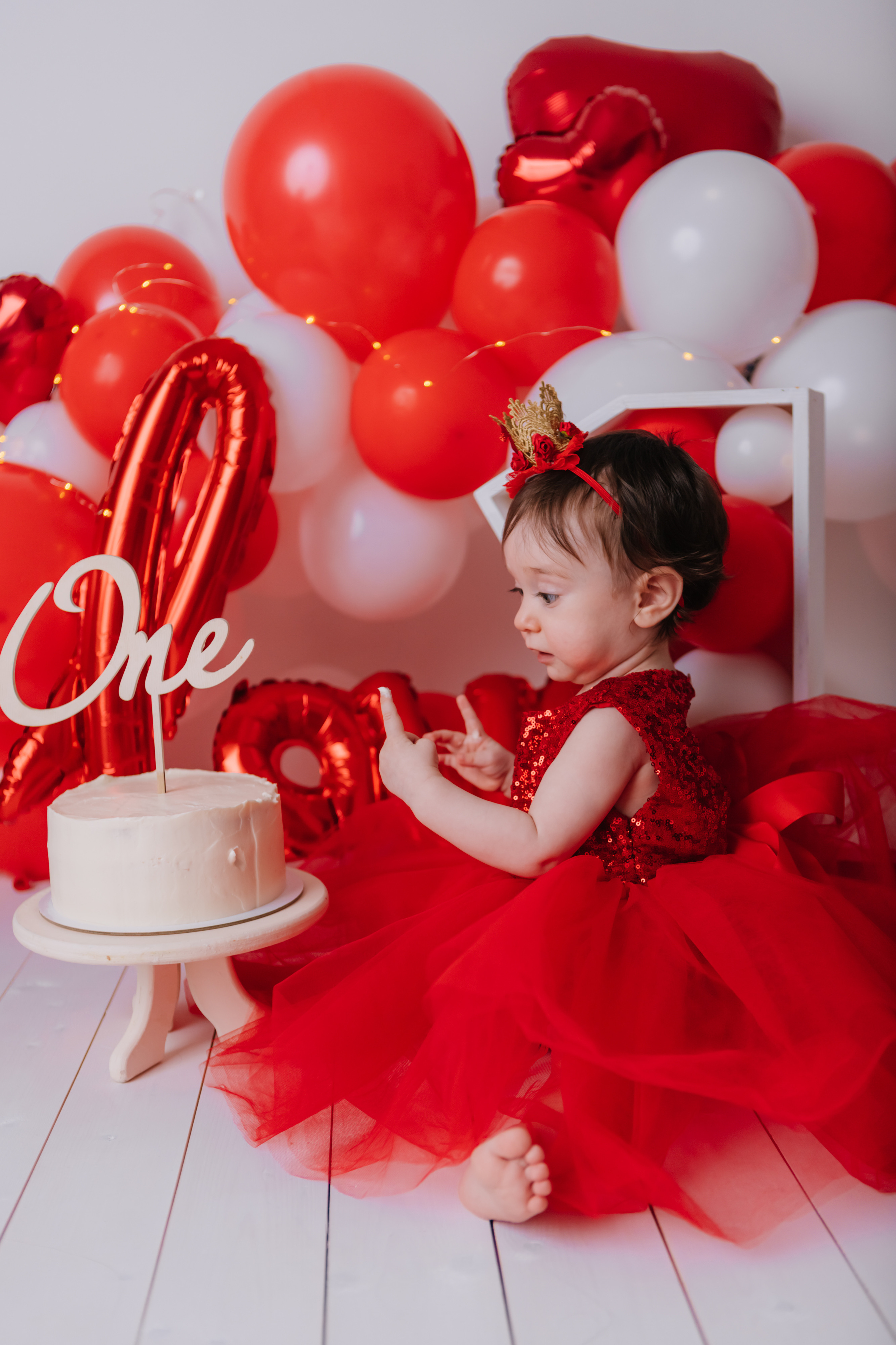 Первый тортик Красный. Семейный фотограф Обнинск