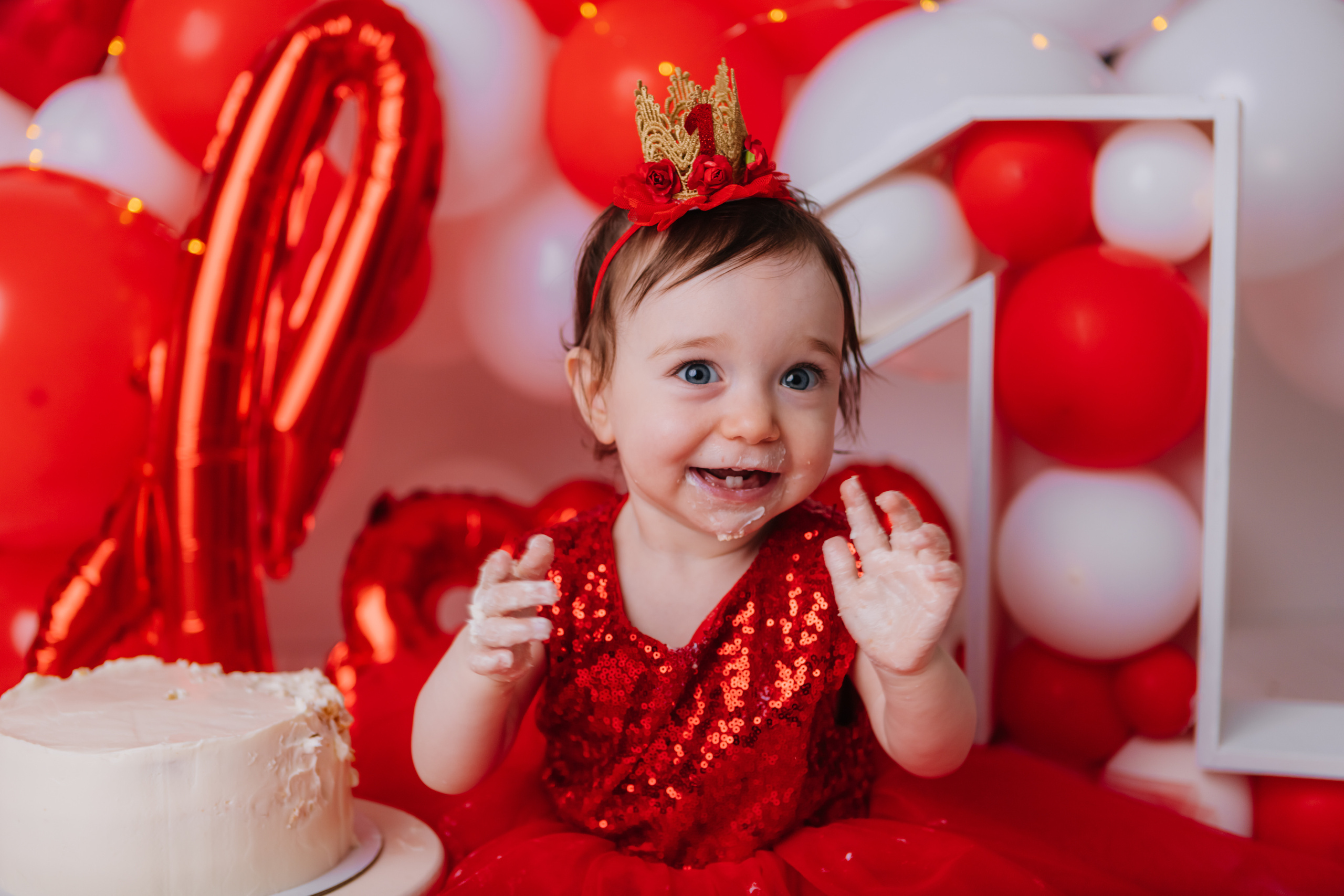 Первый тортик Красный. Семейный фотограф Обнинск