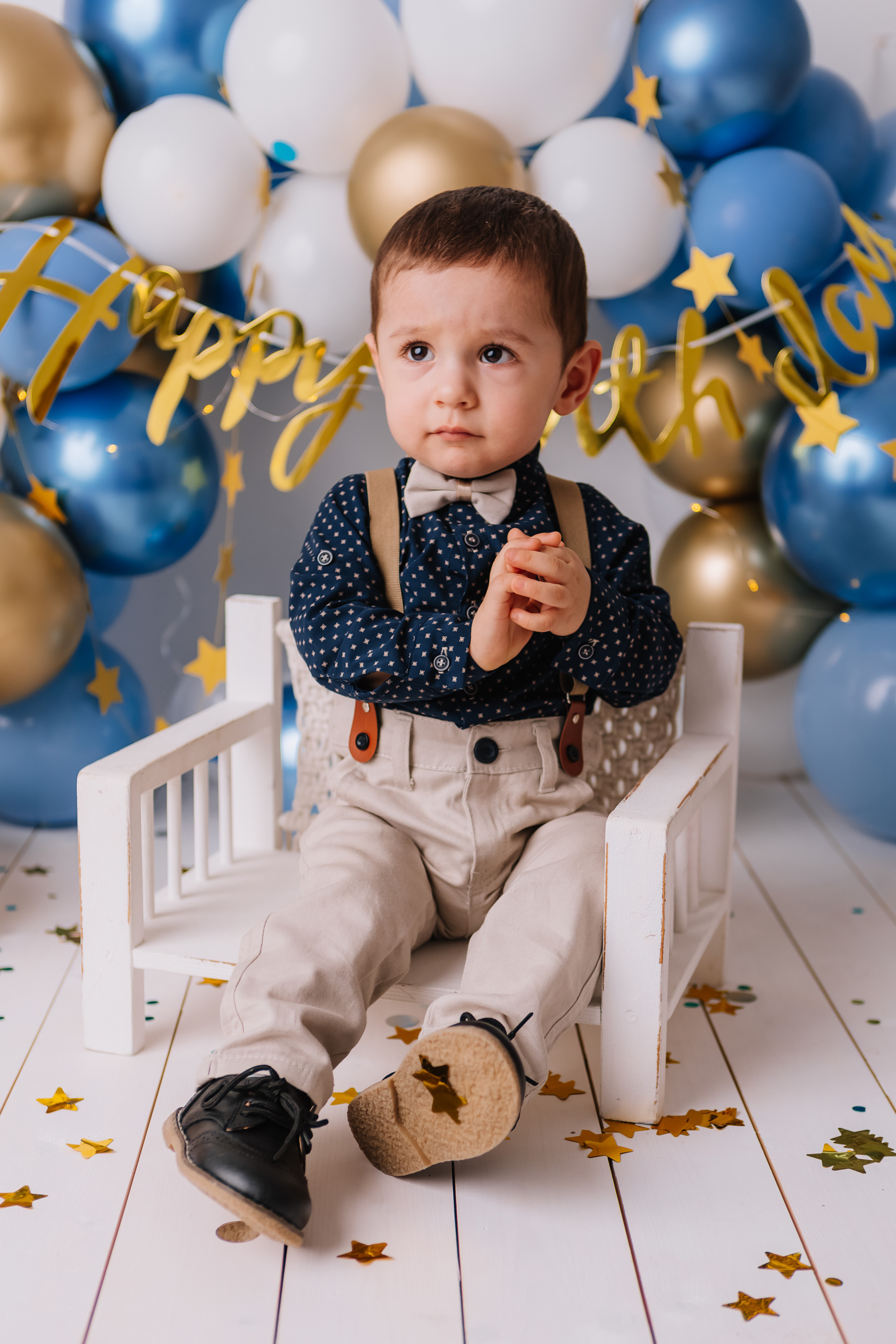 Первый тортик синий/золотой. Семейный фотограф Обнинск